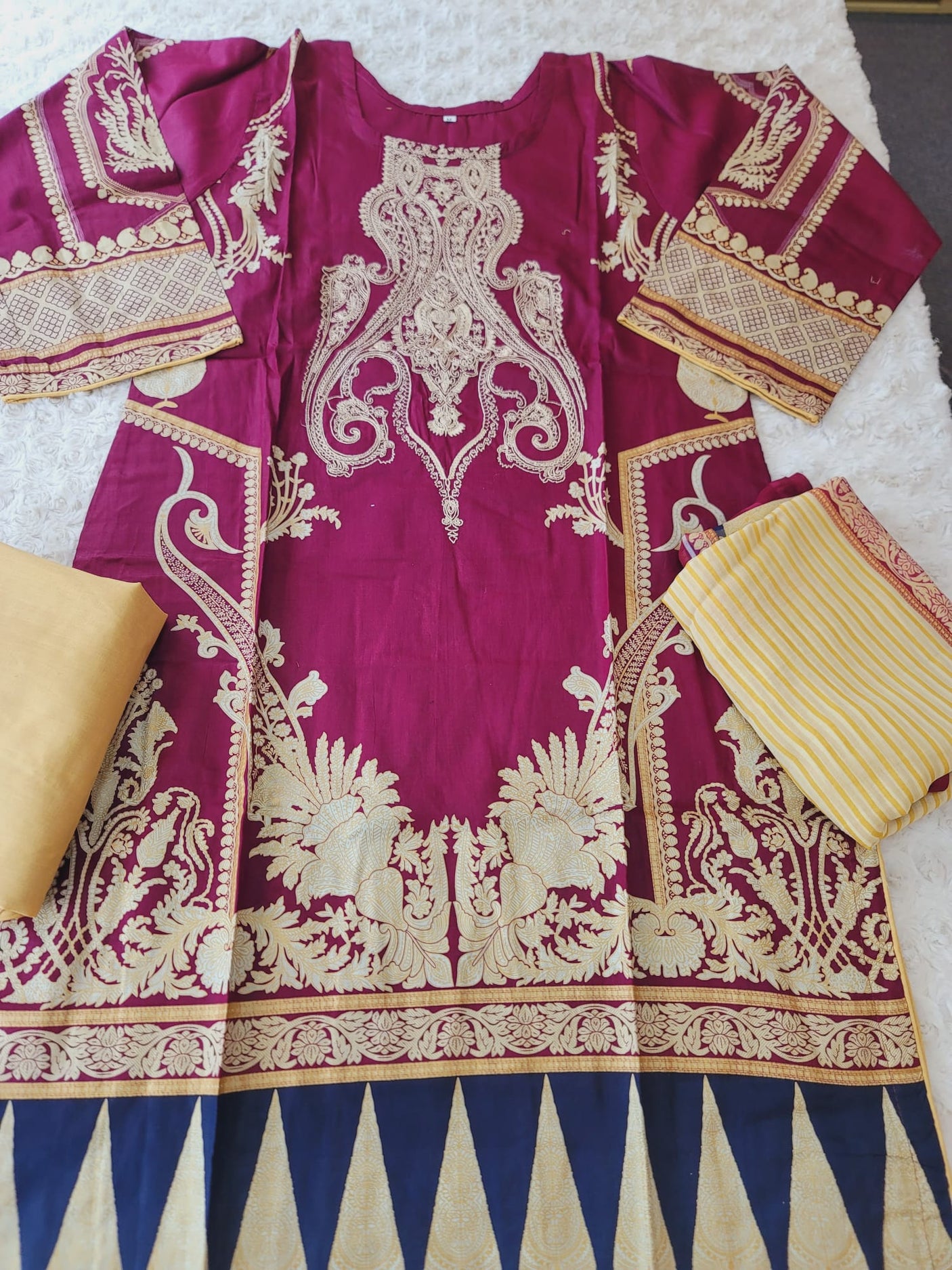 Pakistani Stitched Embroidered Lawn Salwar kameez ready to ship