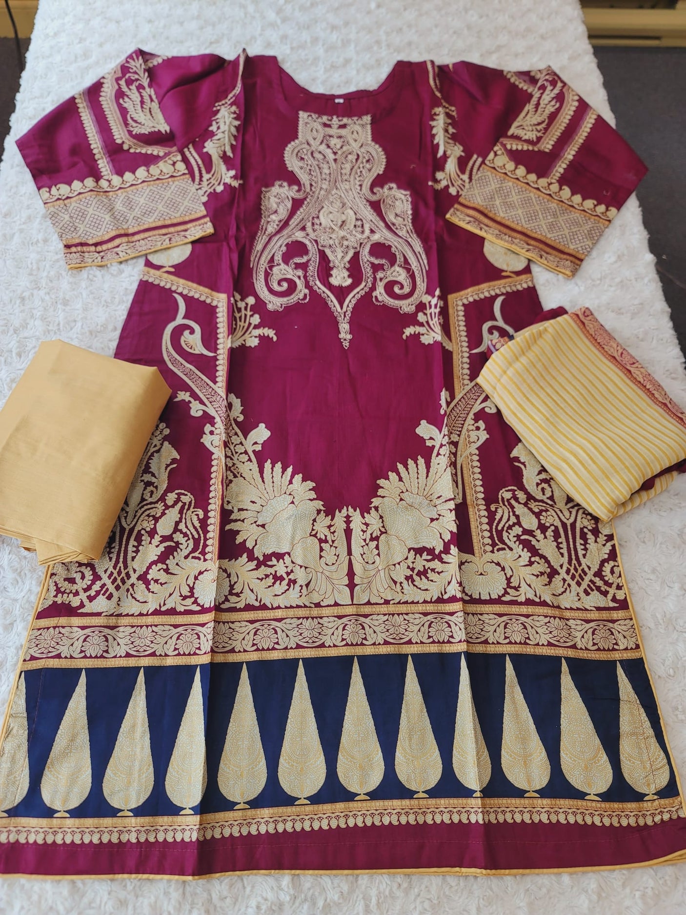 Pakistani Stitched Embroidered Lawn Salwar kameez ready to ship