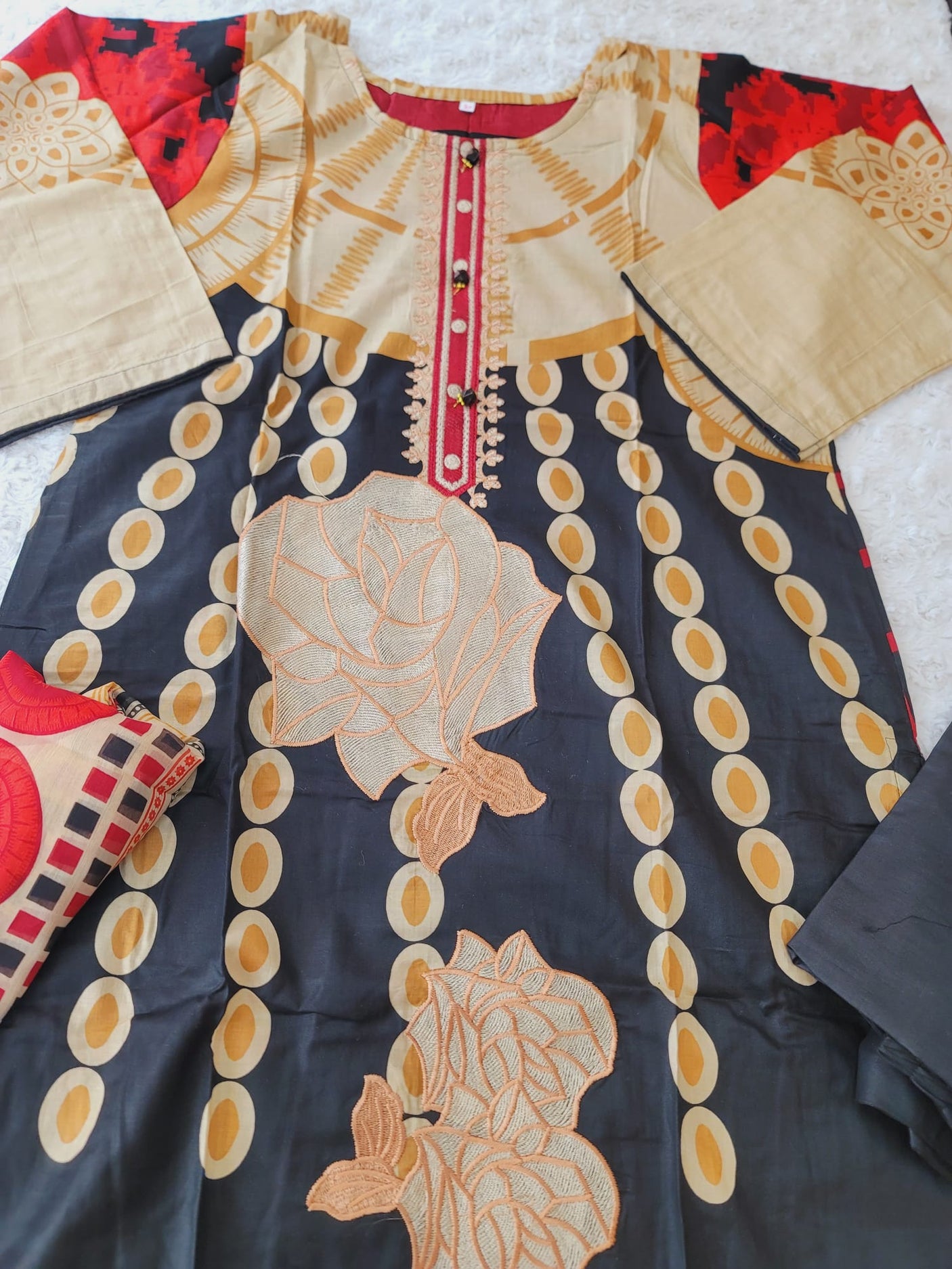 Pakistani Stitched Embroidered Lawn Salwar kameez ready to ship