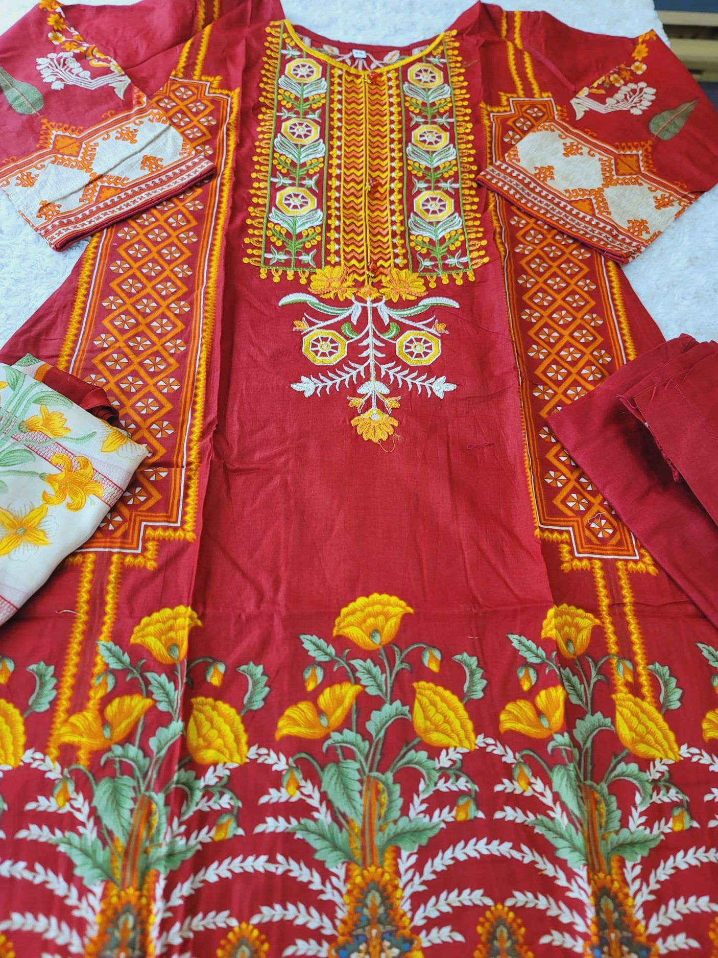 Pakistani Stitched Embroidered Lawn Salwar kameez ready to ship