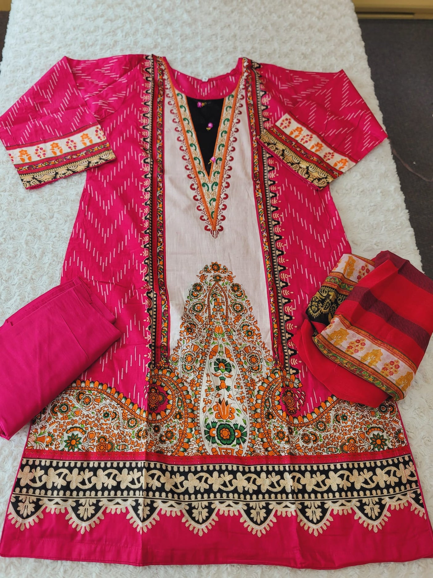 Pakistani Stitched Embroidered Lawn Salwar kameez ready to ship