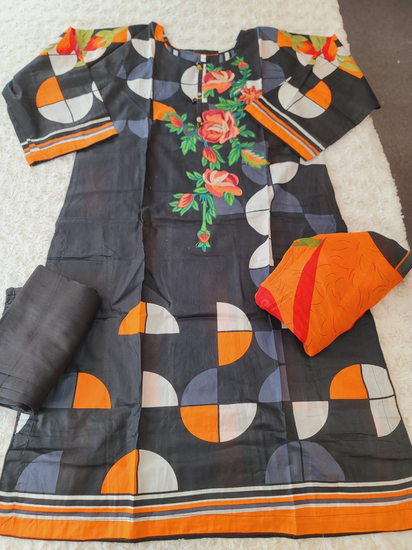 Pakistani Stitched Embroidered Lawn Salwar kameez ready to ship