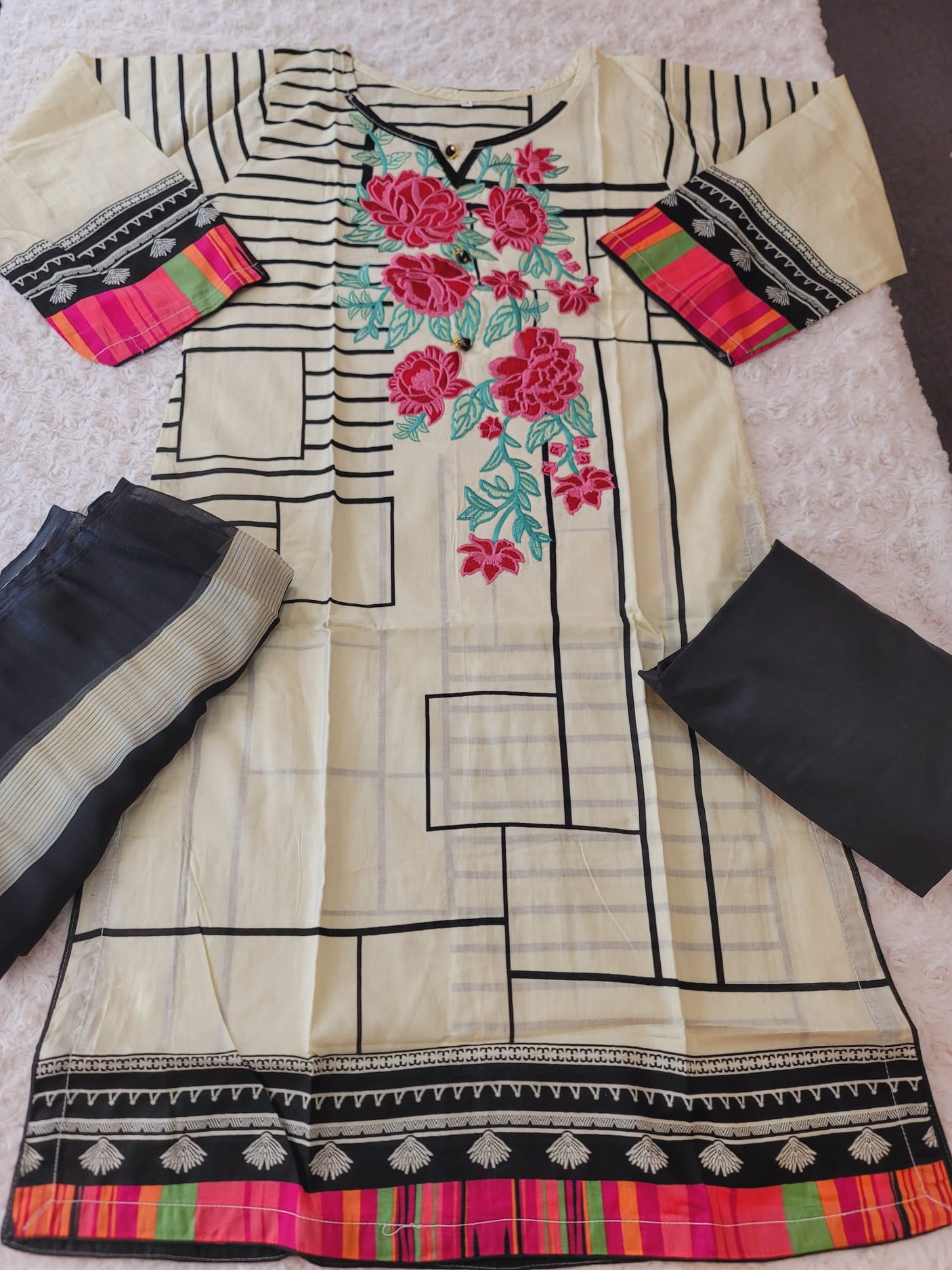 Pakistani Stitched Embroidered Lawn Salwar kameez ready to ship