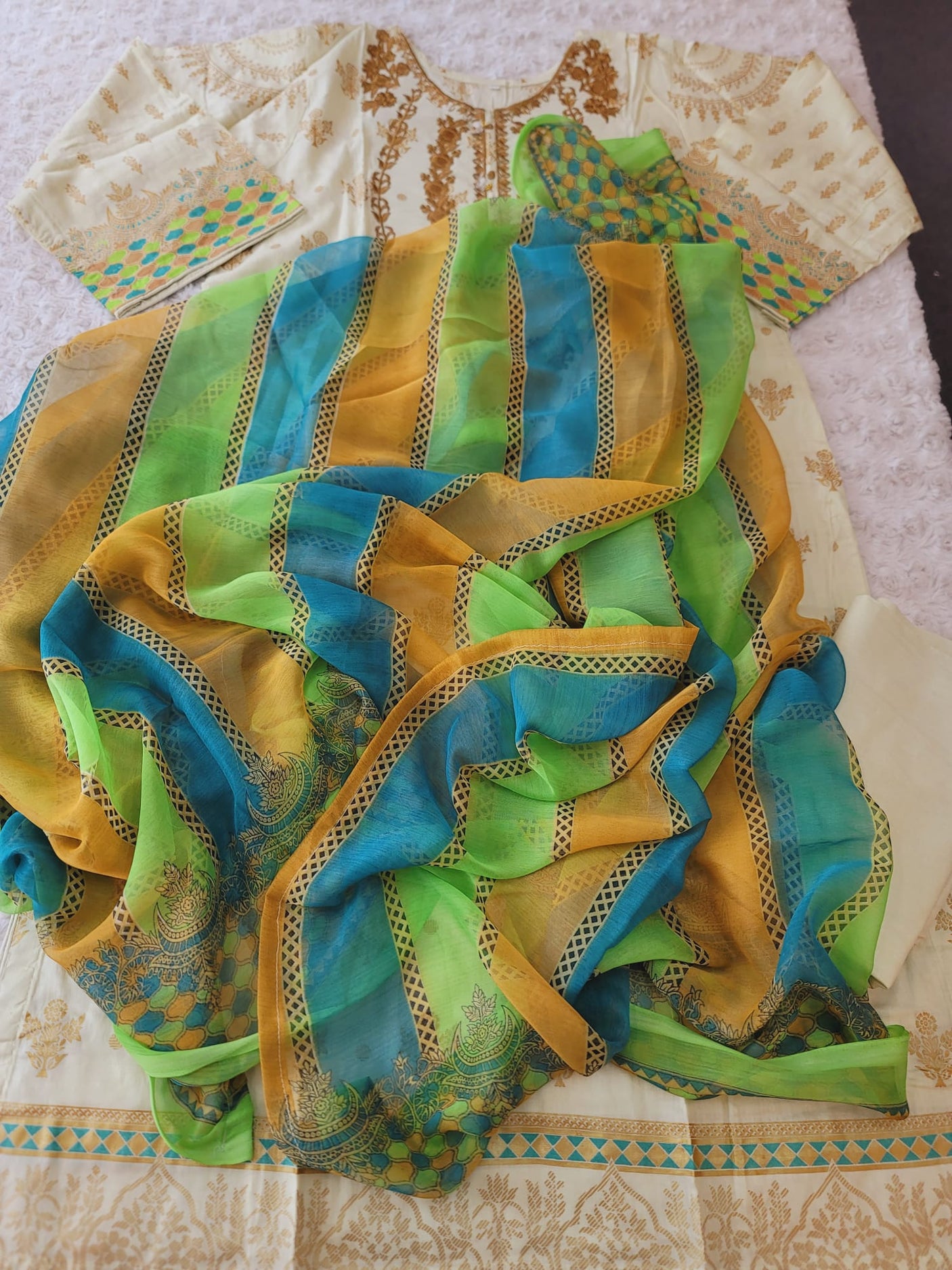 Pakistani Stitched Embroidered Lawn Salwar kameez ready to ship