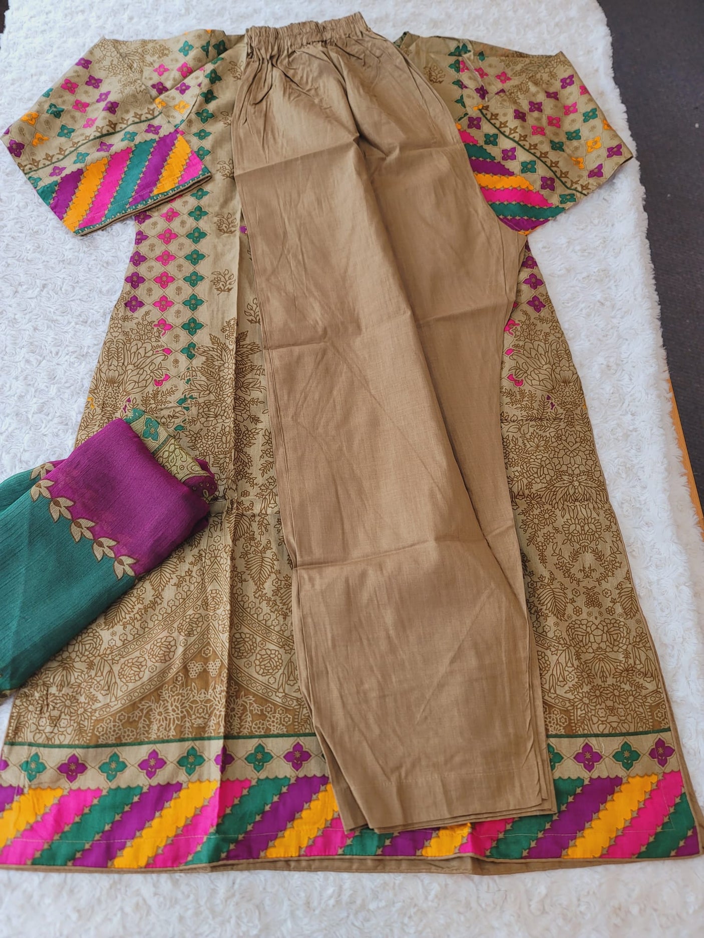 Pakistani Stitched Embroidered Lawn Salwar kameez ready to ship