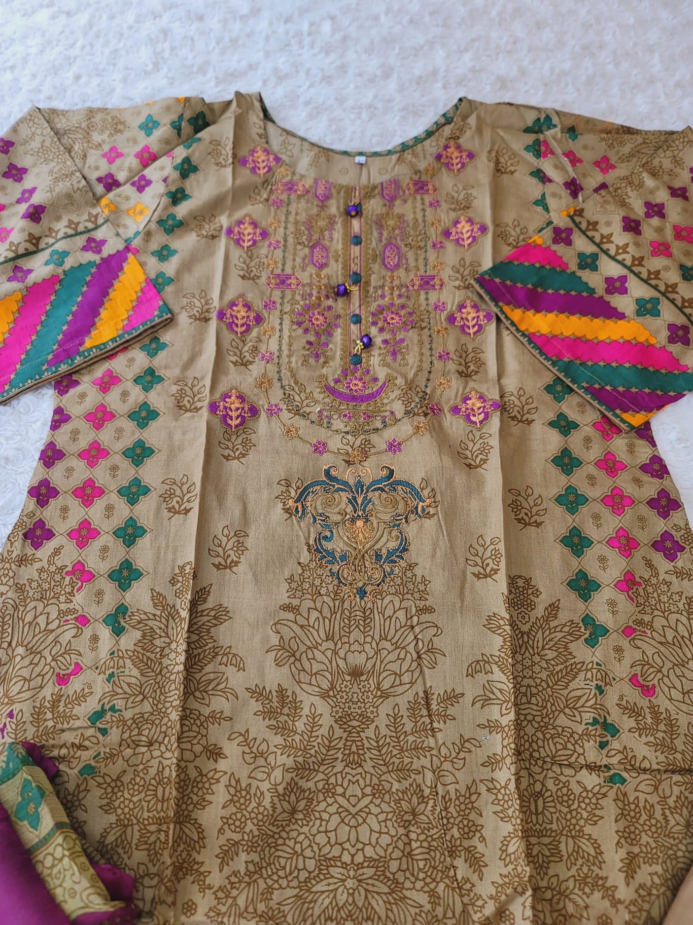Pakistani Stitched Embroidered Lawn Salwar kameez ready to ship