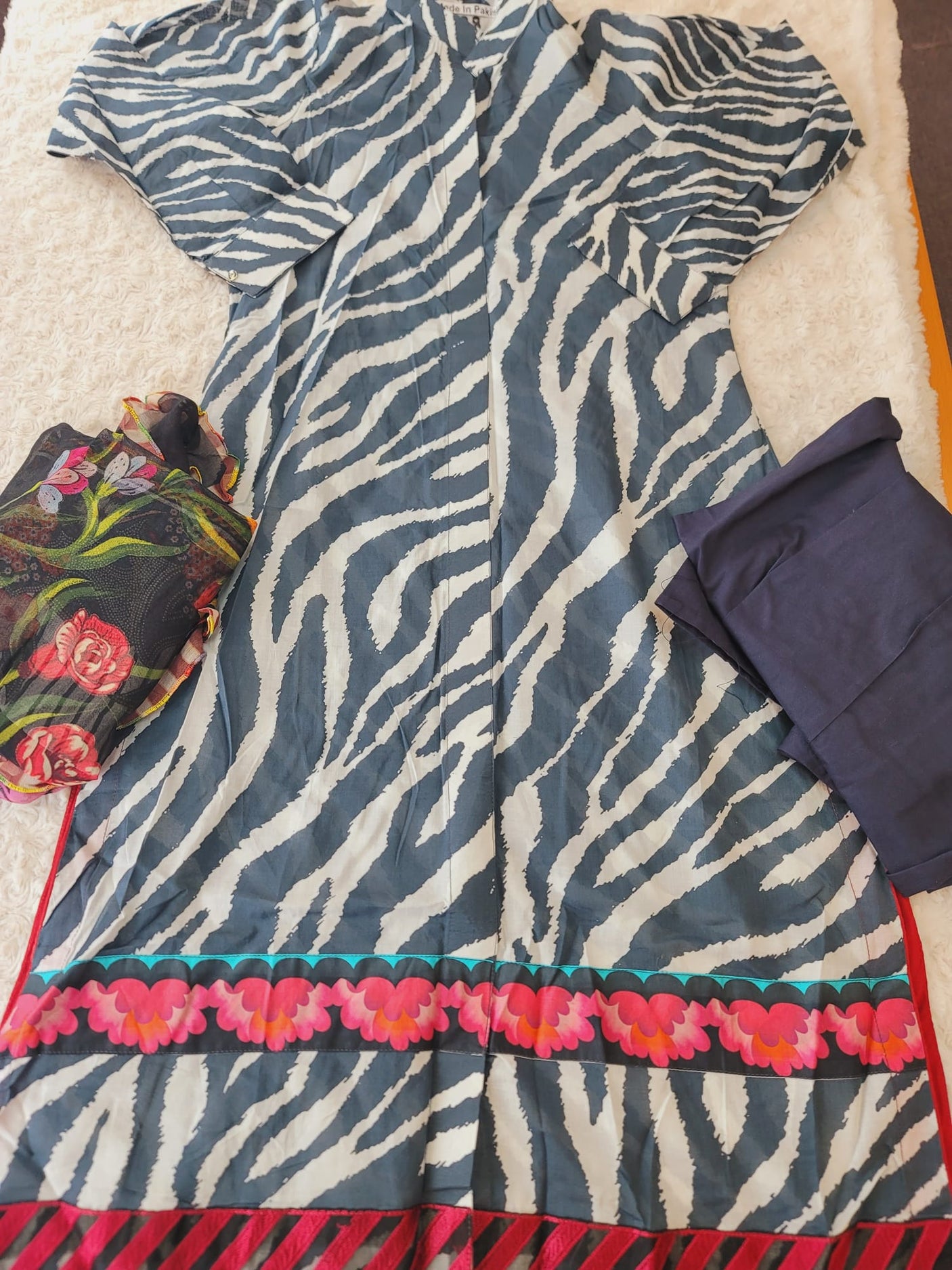 Pakistani Stitched lawn Embroidered Salwar kameez ready to ship