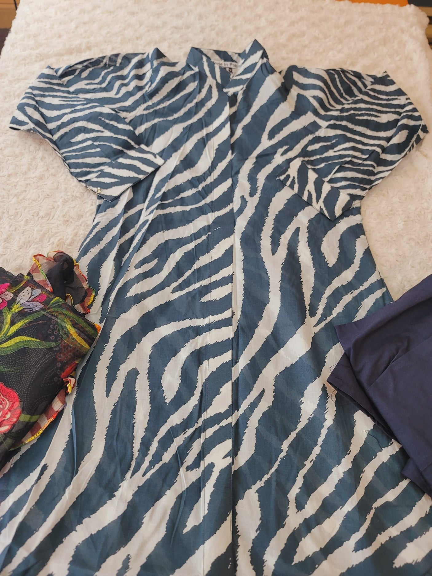 Pakistani Stitched lawn Embroidered Salwar kameez ready to ship