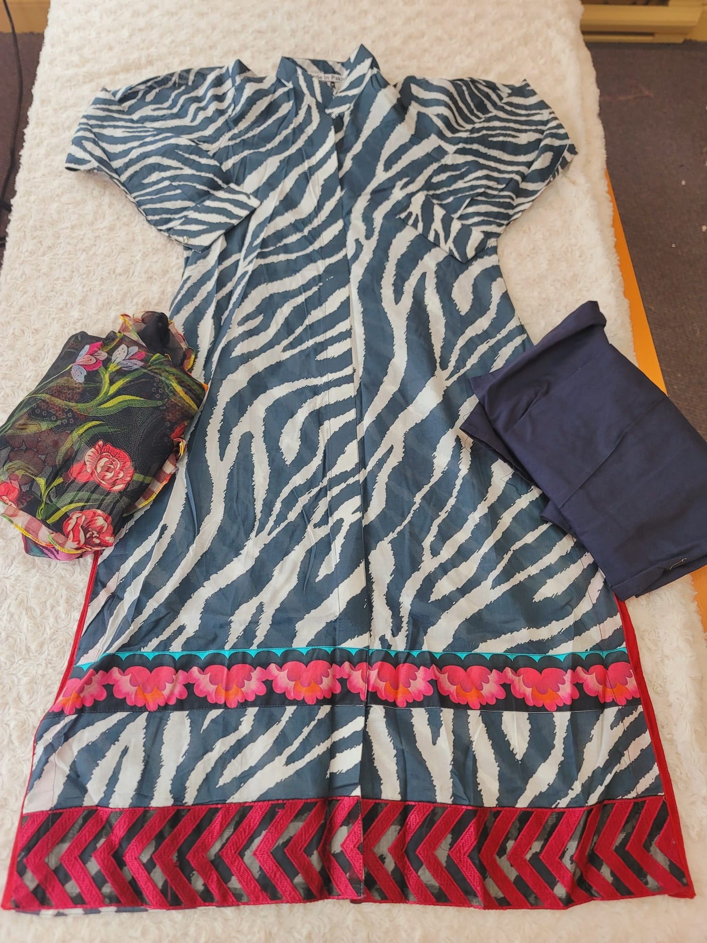 Pakistani Stitched lawn Embroidered Salwar kameez ready to ship