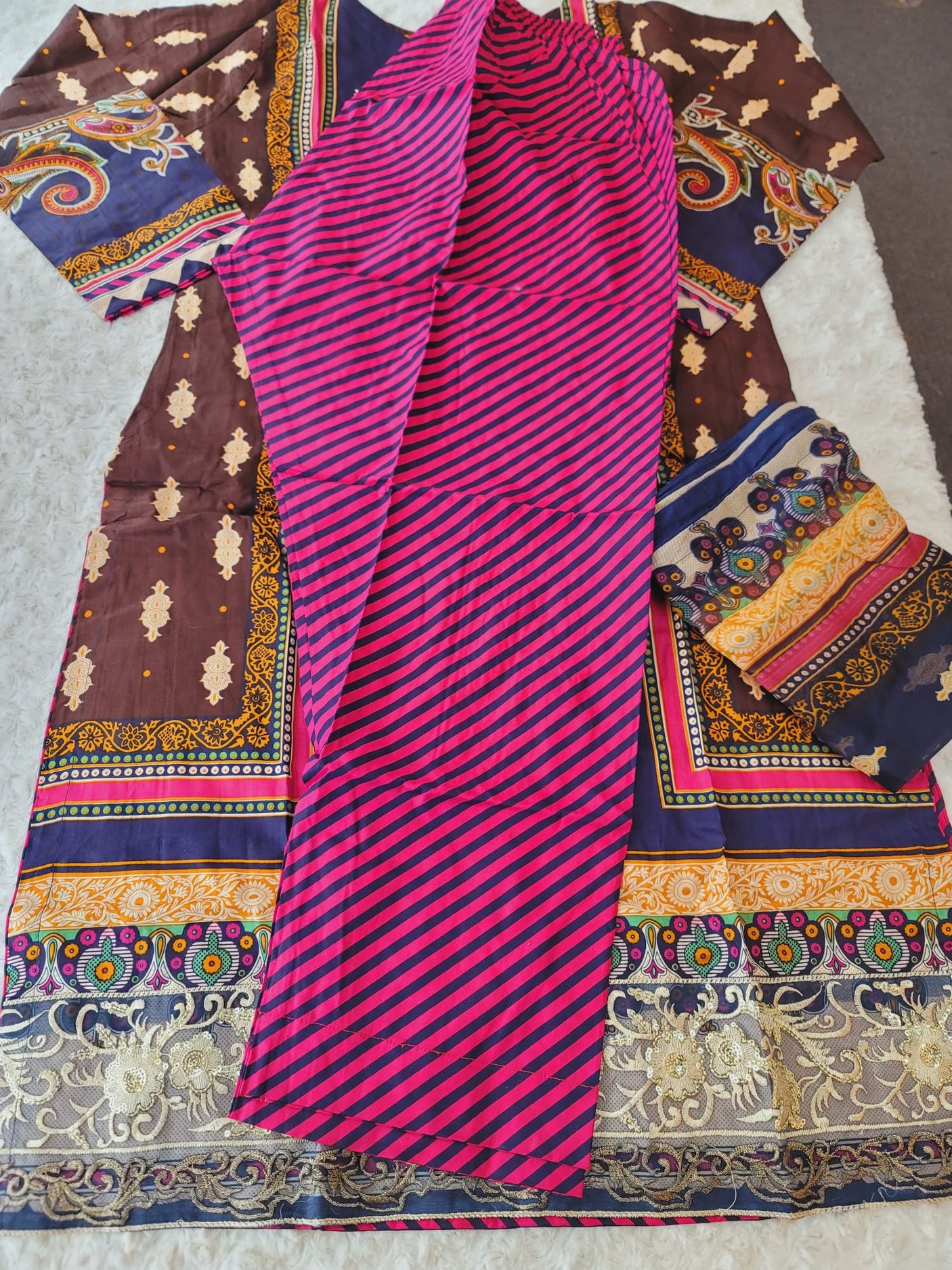 Pakistani Stitched lawn Embroidered Salwar kameez ready to ship