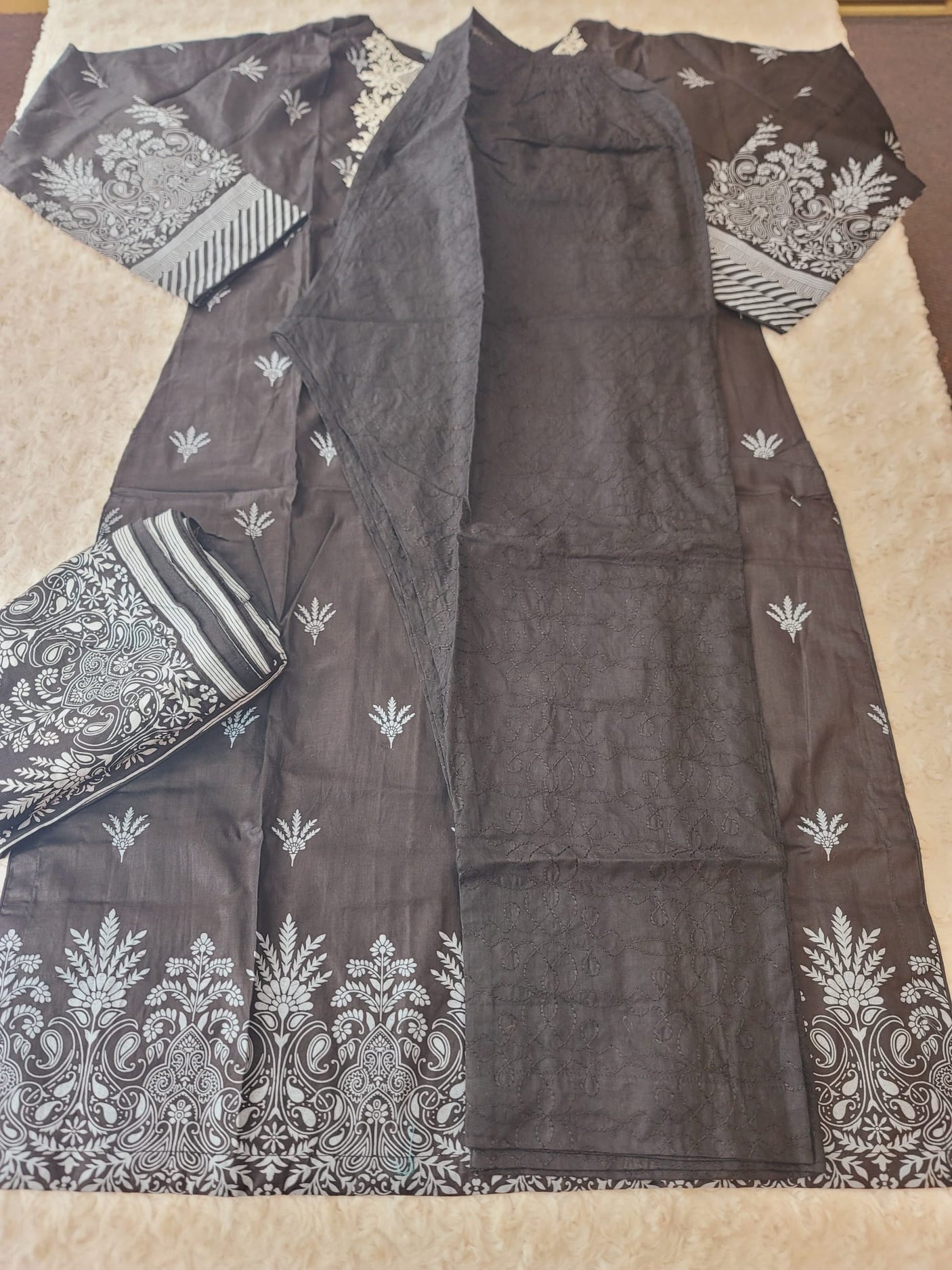 Pakistani Stitched lawn Embroidered Salwar kameez ready to ship