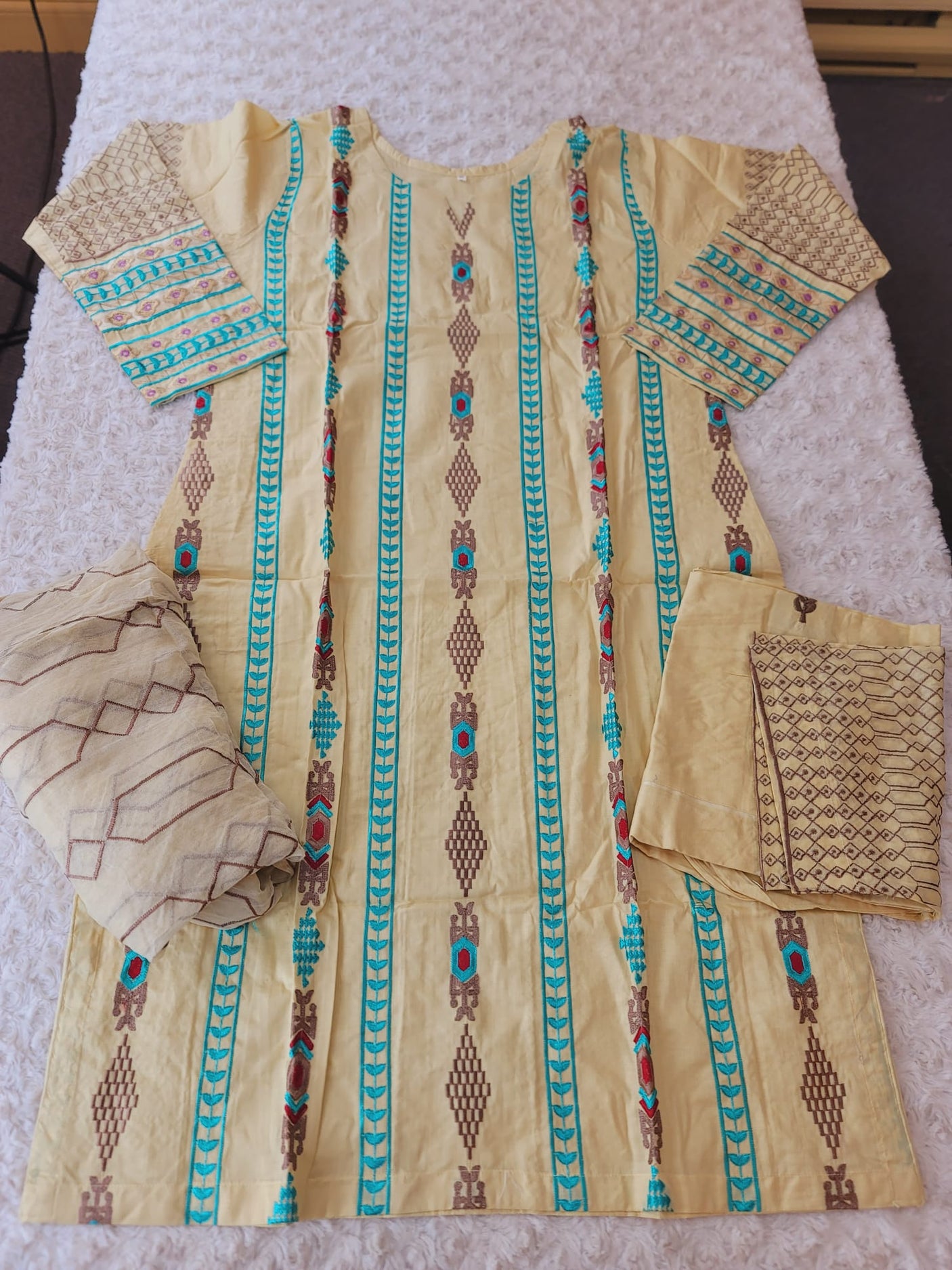 Pakistani Stitched lawn Embroidered Salwar kameez ready to ship