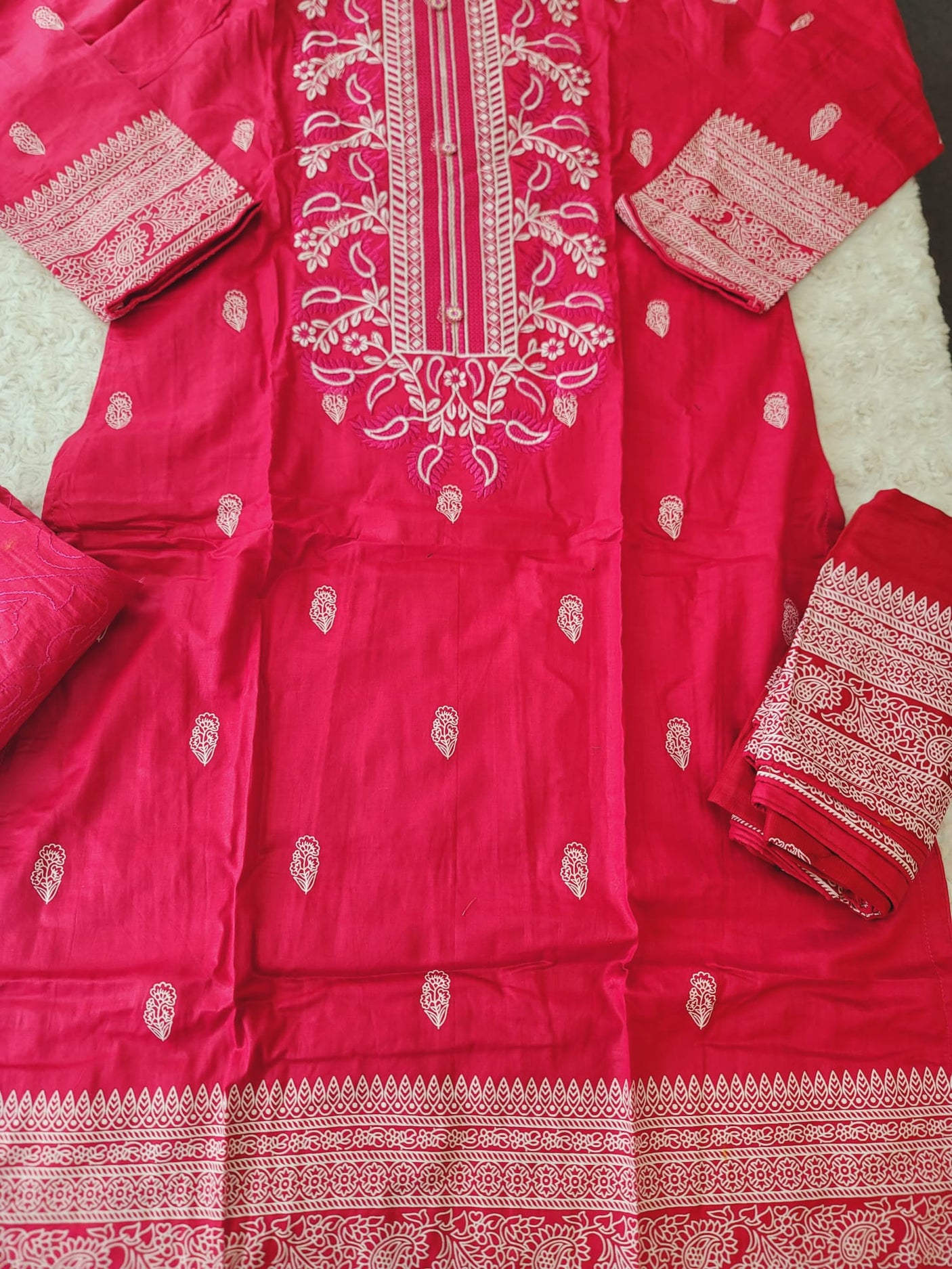 Pakistani Stitched lawn Embroidered Salwar kameez ready to ship