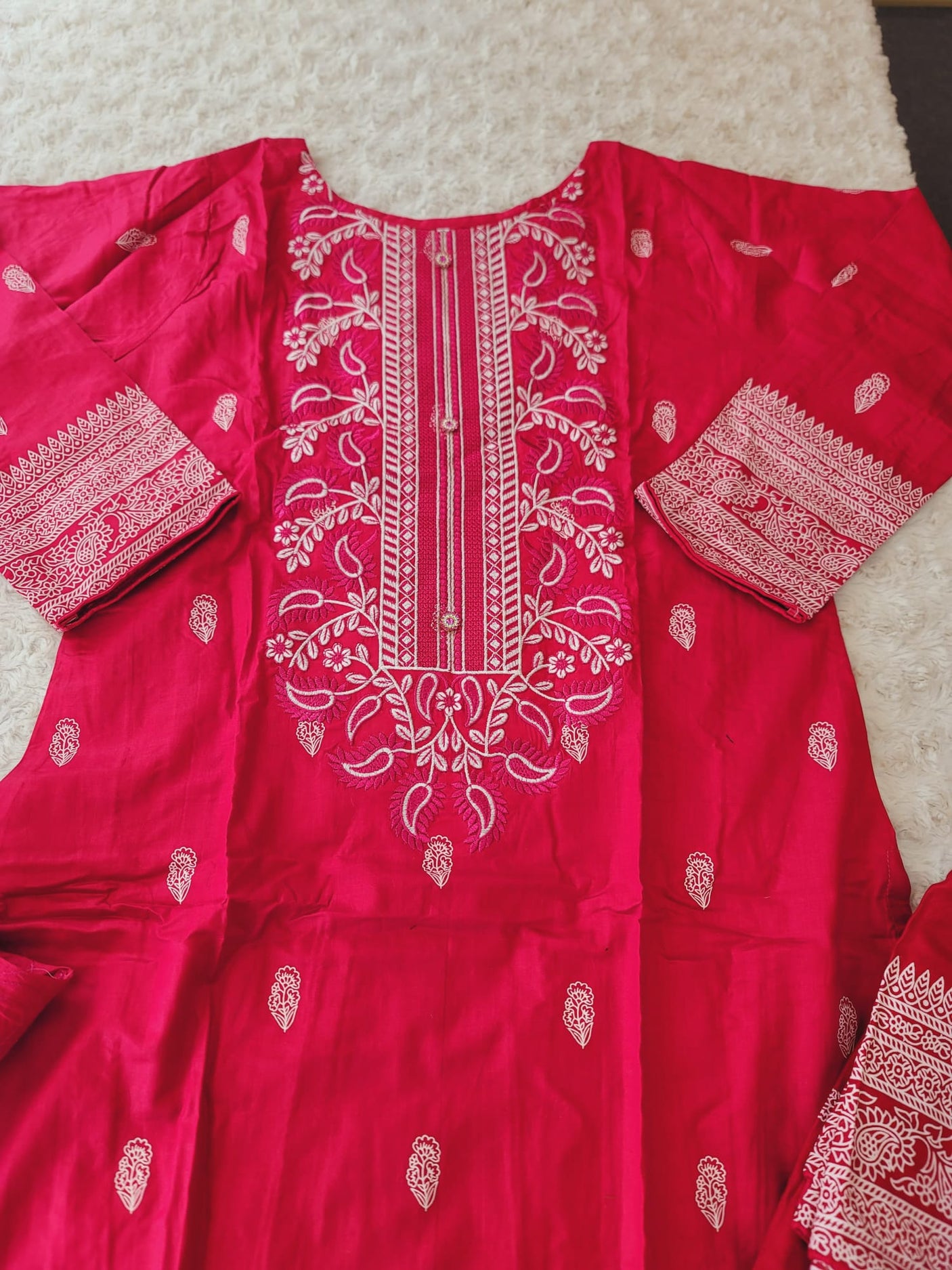 Pakistani Stitched lawn Embroidered Salwar kameez ready to ship