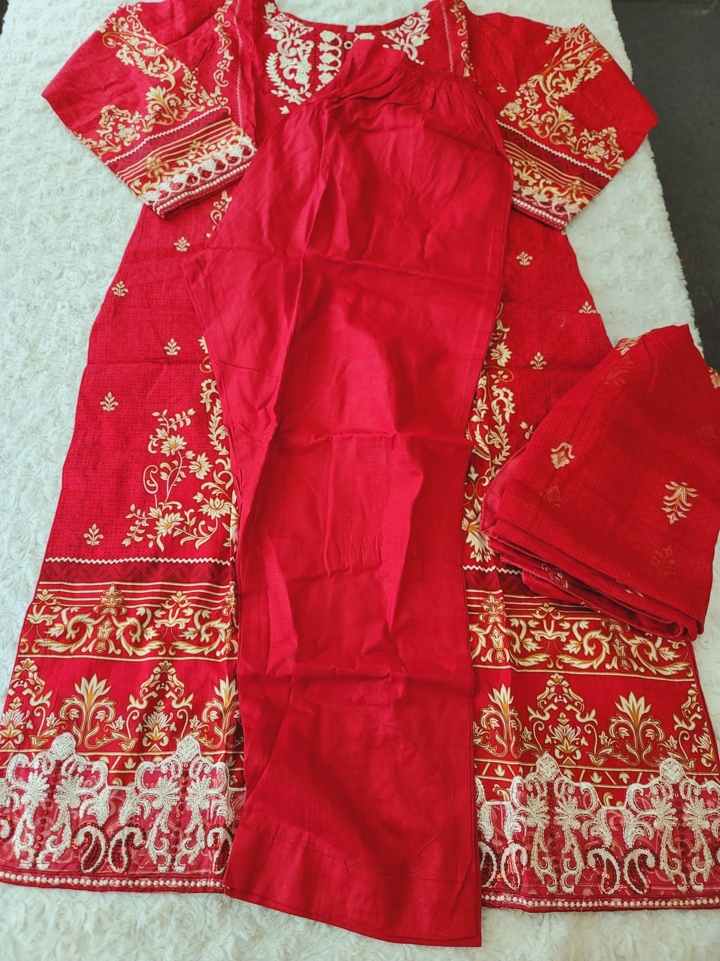 Pakistani Stitched lawn Embroidered Salwar kameez ready to ship