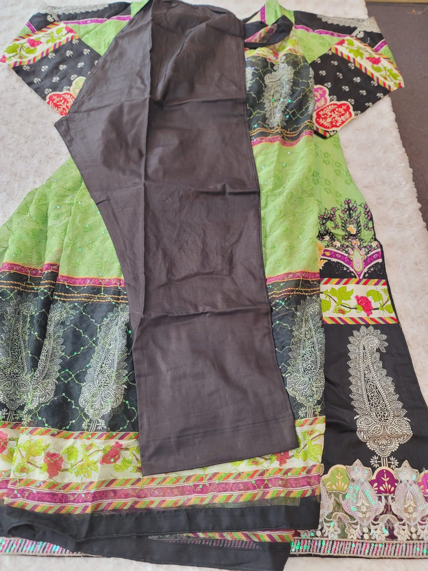 Pakistani Stitched lawn Embroidered Salwar kameez ready to ship