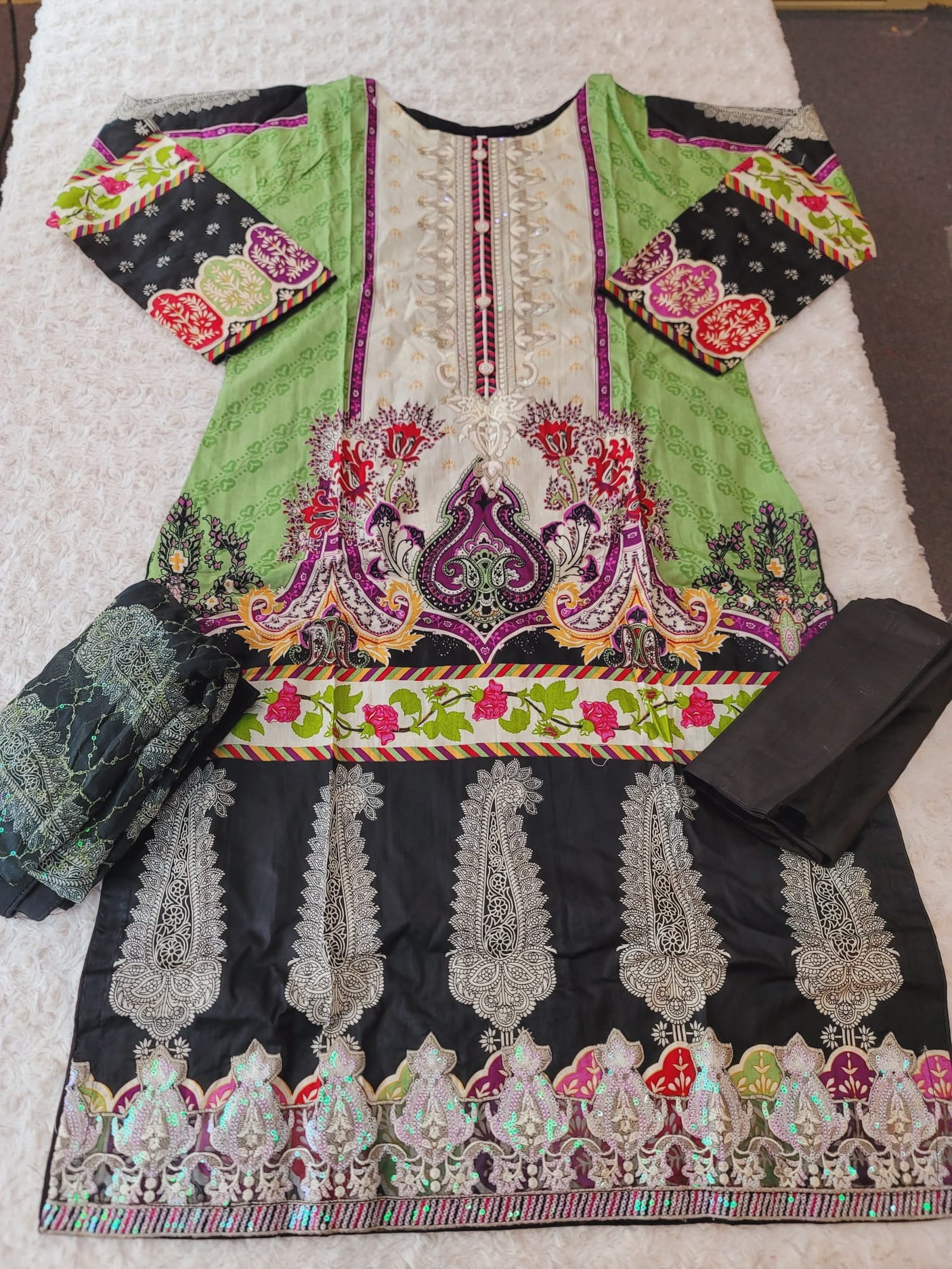 Pakistani Stitched lawn Embroidered Salwar kameez ready to ship