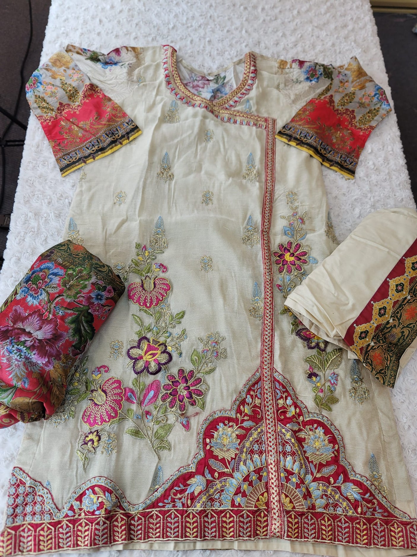 Pakistani Stitched Embroidered luxury lawn Dresses Ready To Ship