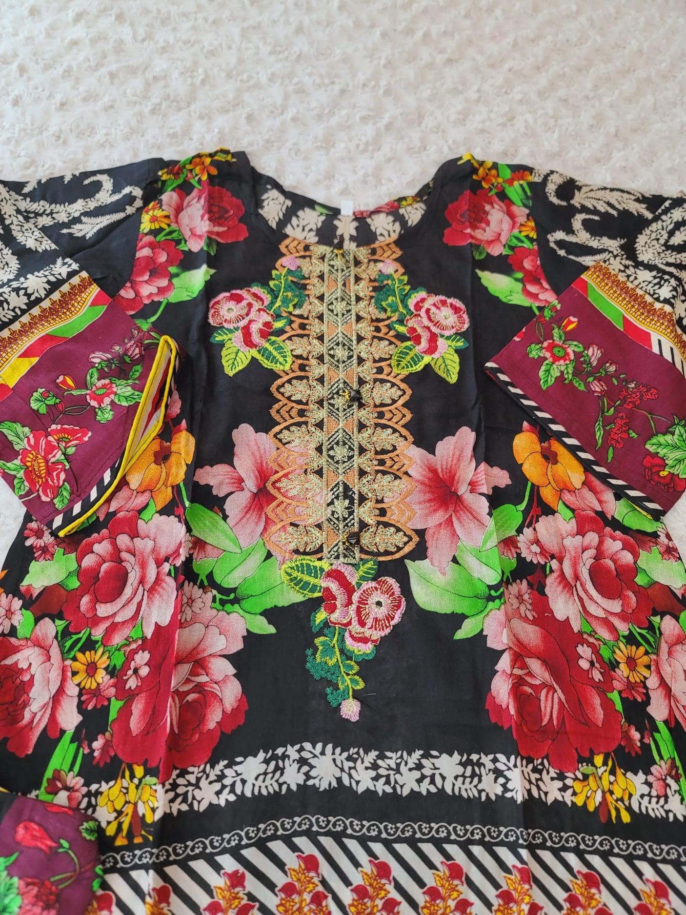 Pakistani Stitched Embroidered Lawn Salwar kameez ready to ship