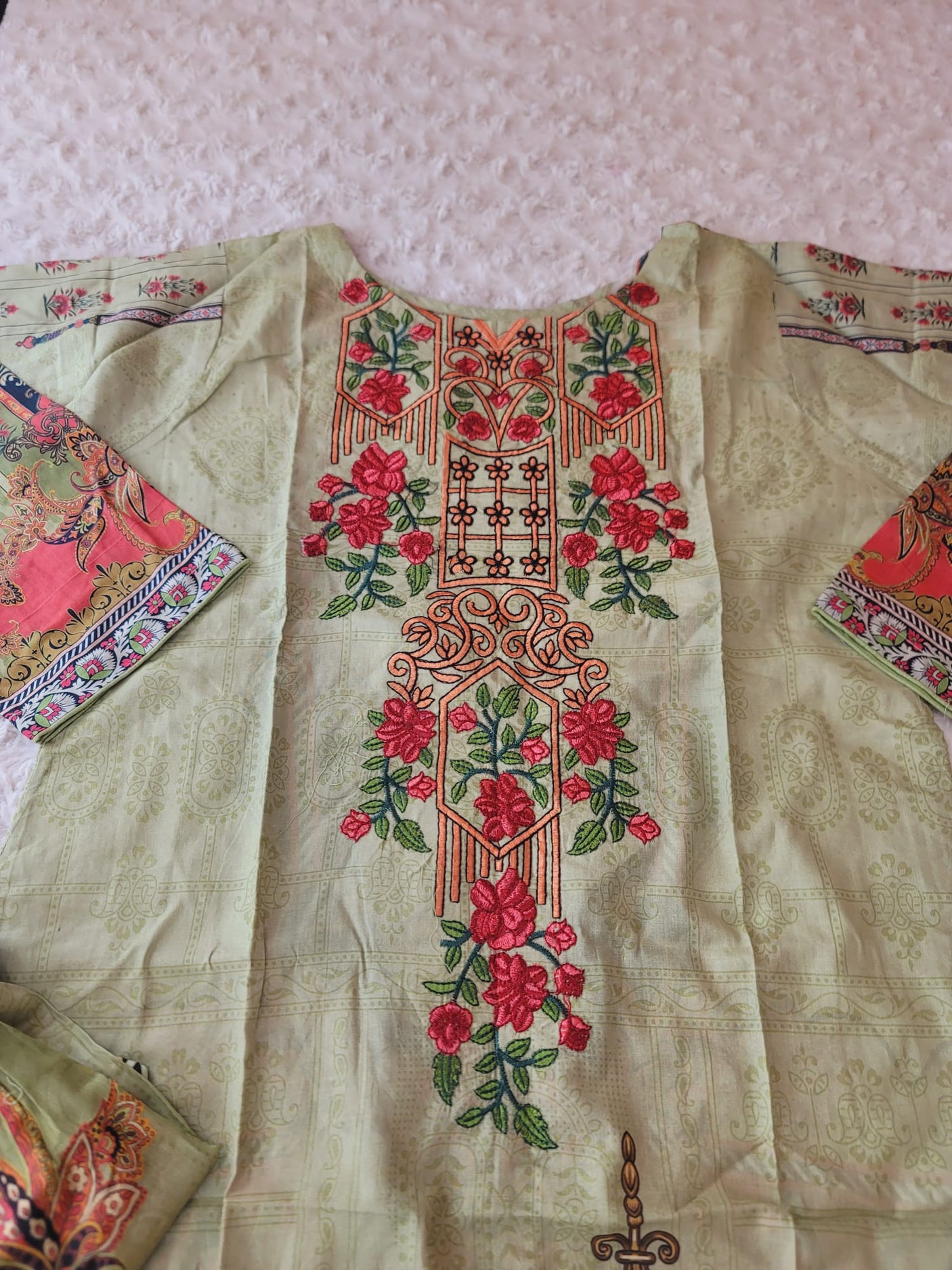 Pakistani Stitched lawn Embroidered Salwar kameez ready to ship