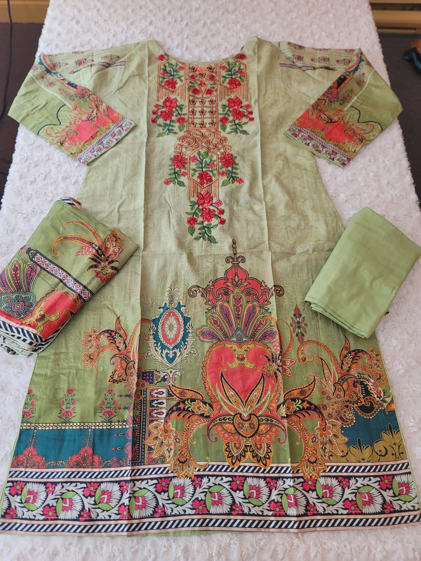 Pakistani Stitched lawn Embroidered Salwar kameez ready to ship