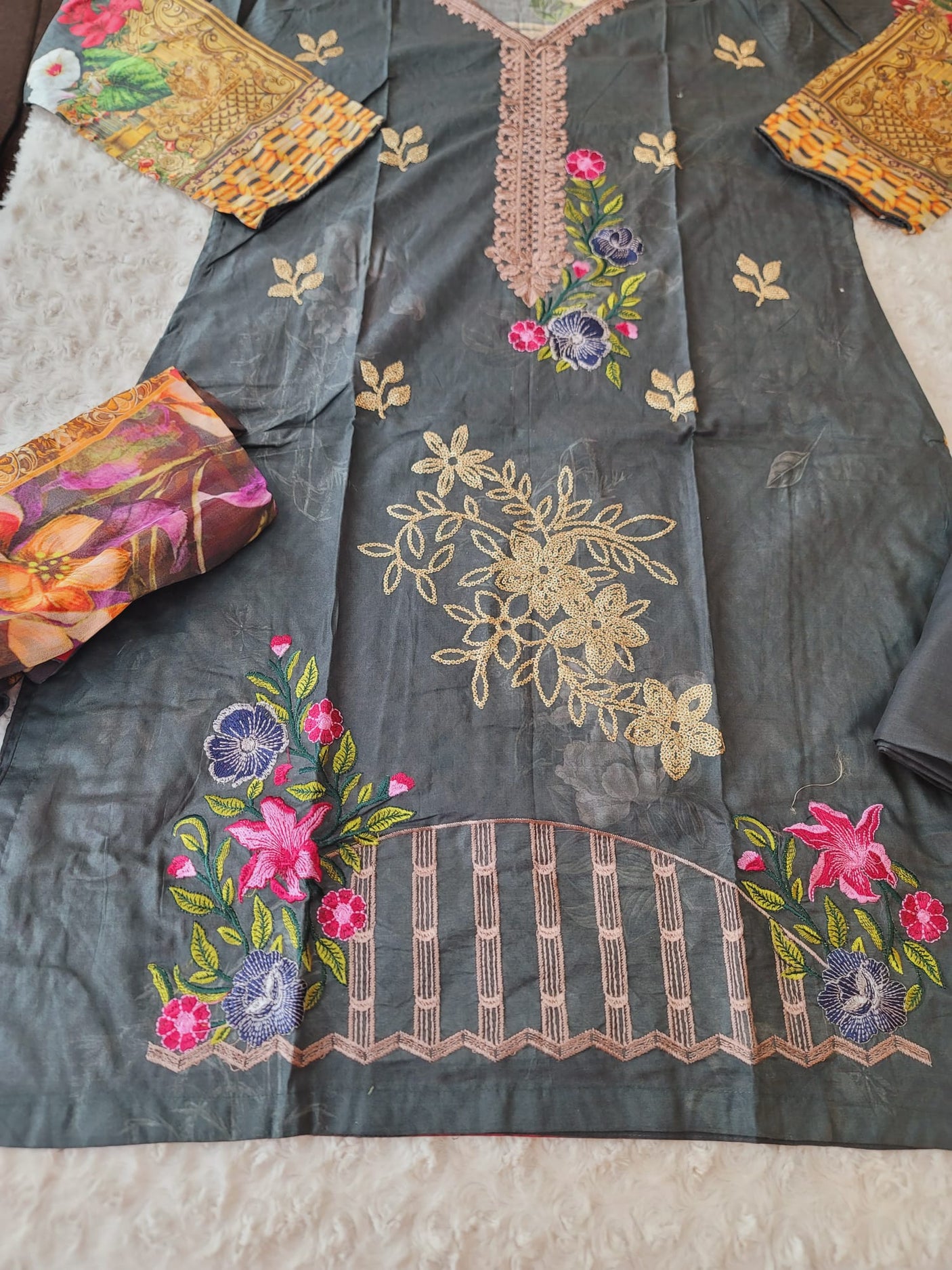 Pakistani Stitched lawn Embroidered Salwar kameez ready to ship