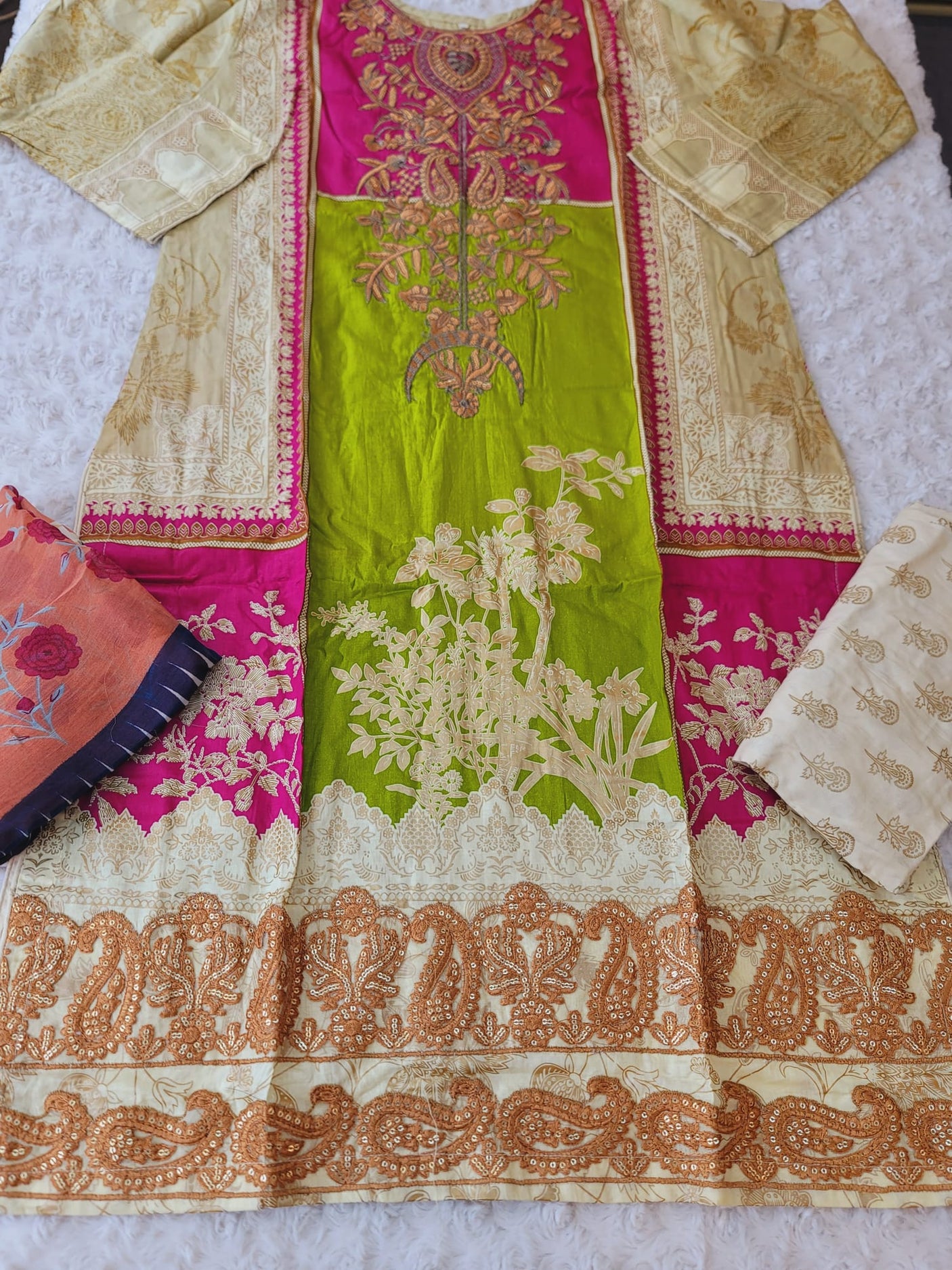 Pakistani Stitched lawn Embroidered Salwar kameez ready to ship