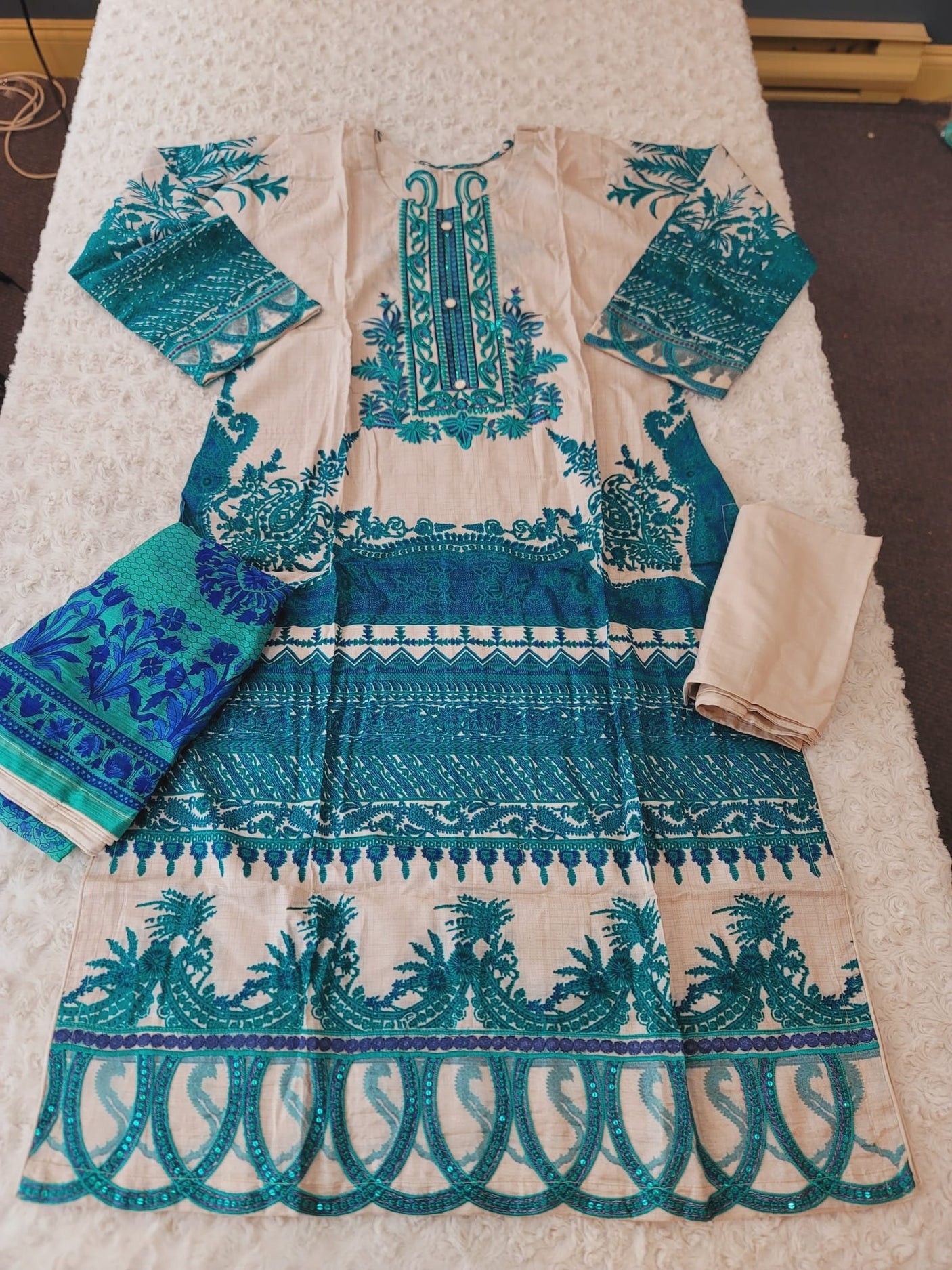 Pakistani Stitched lawn Embroidered Salwar kameez ready to ship