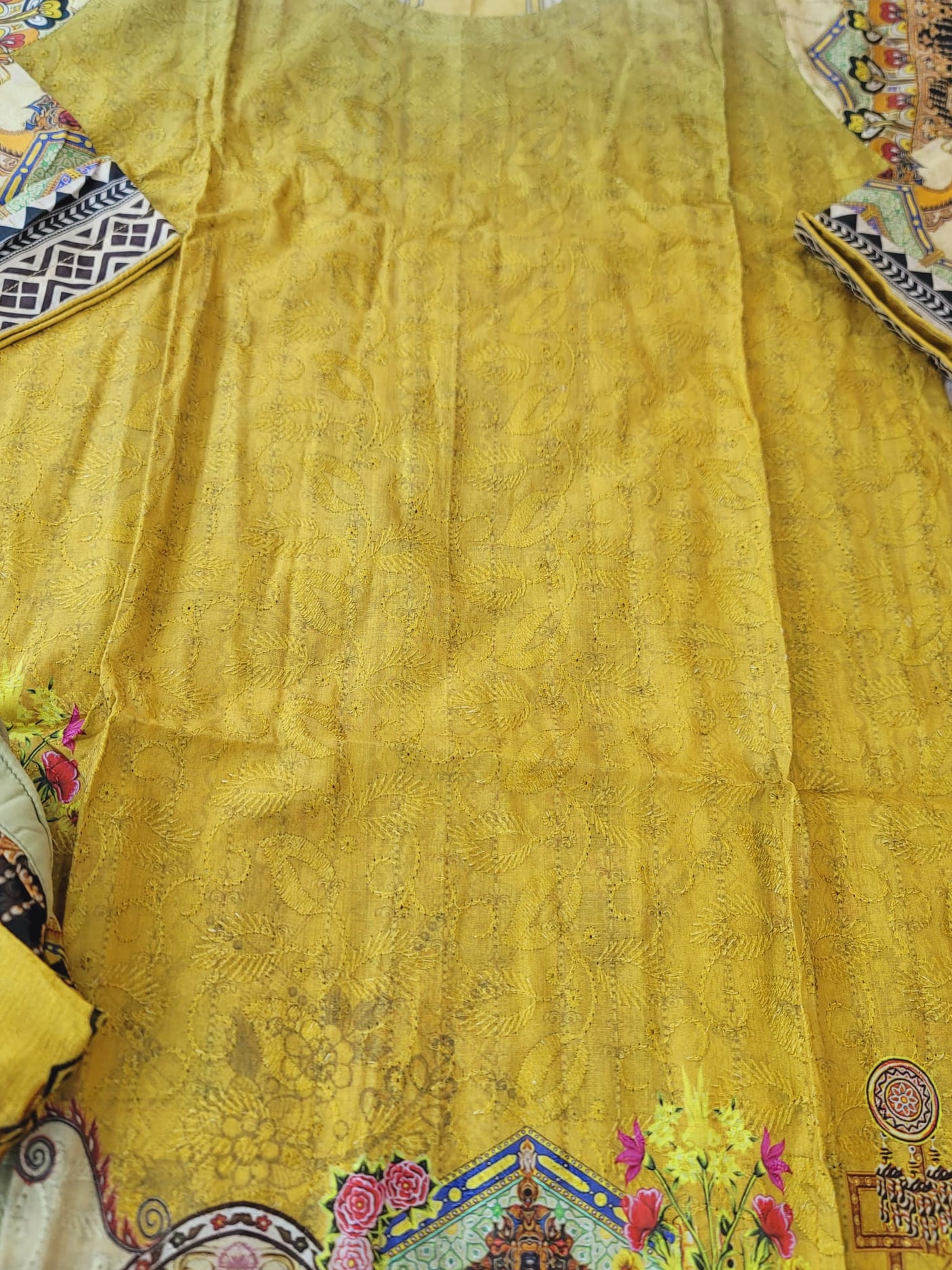 Pakistani Stitched lawn Embroidered Salwar kameez ready to ship