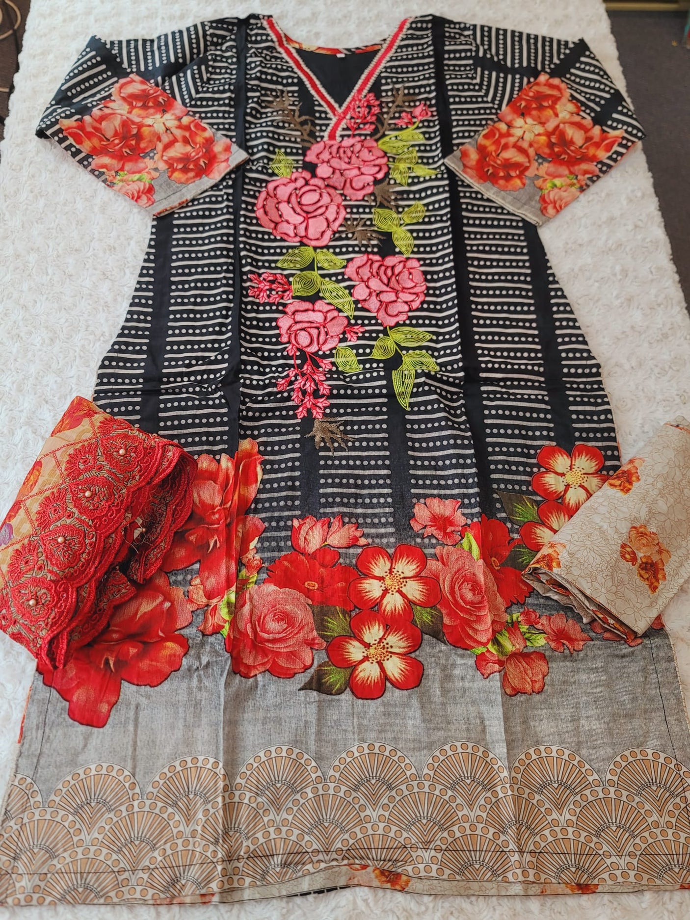 Pakistani Stitched lawn Embroidered Salwar kameez ready to ship