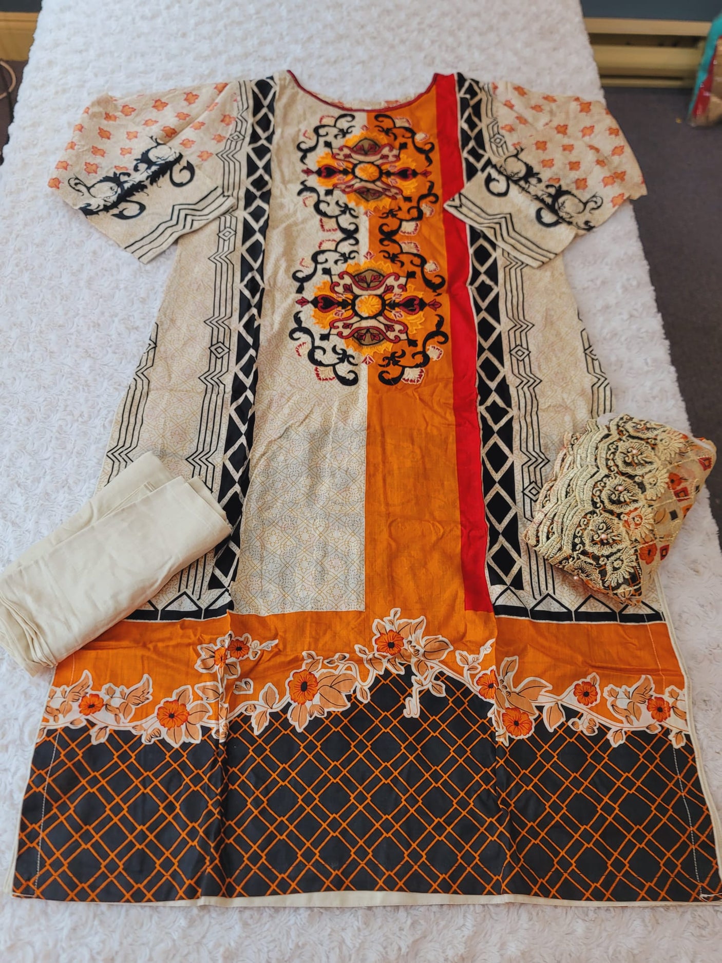 Pakistani Stitched lawn Embroidered Salwar kameez ready to ship