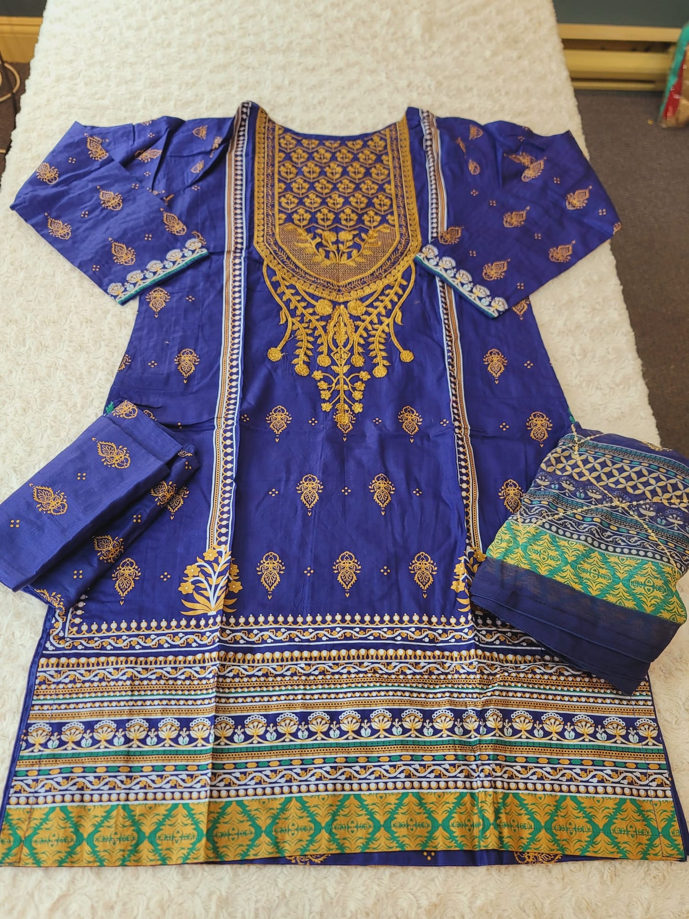 Pakistani Stitched lawn Embroidered Salwar kameez ready to ship