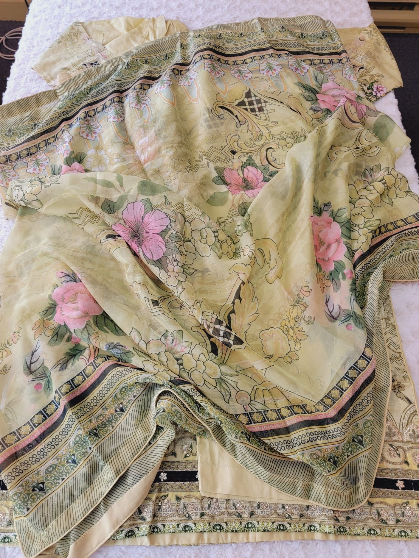 Pakistani Stitched lawn Embroidered Salwar kameez ready to ship