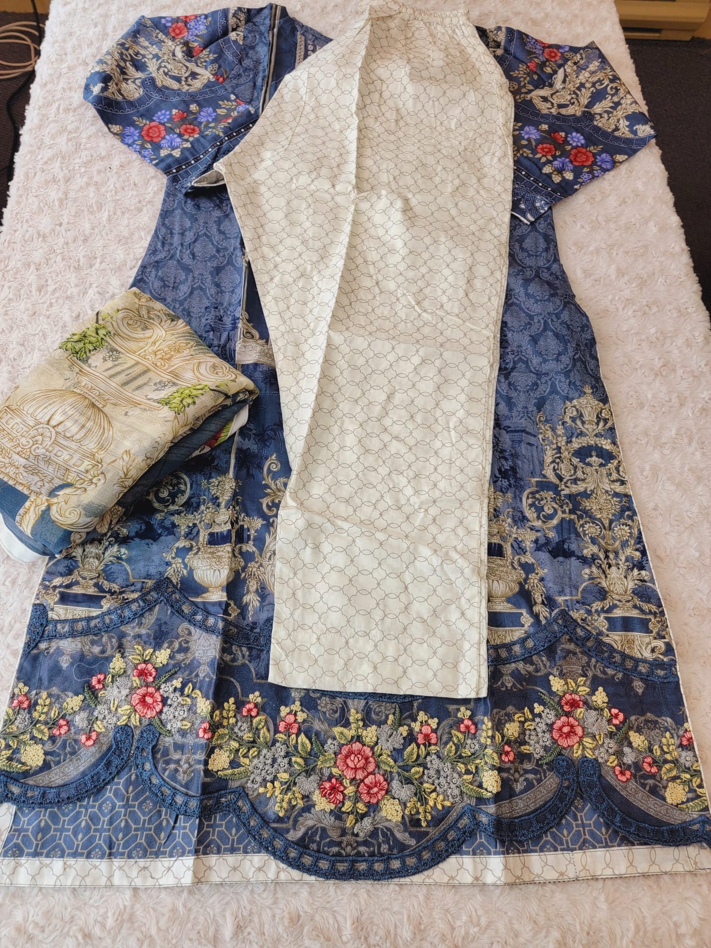 Pakistani Stitched lawn Embroidered Salwar kameez ready to ship