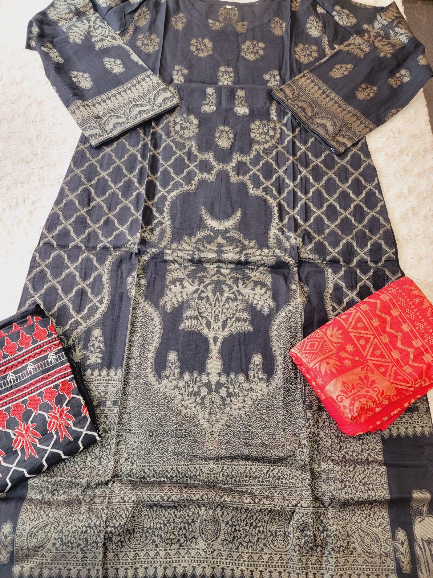 Pakistani Stitched lawn Embroidered Salwar kameez ready to ship