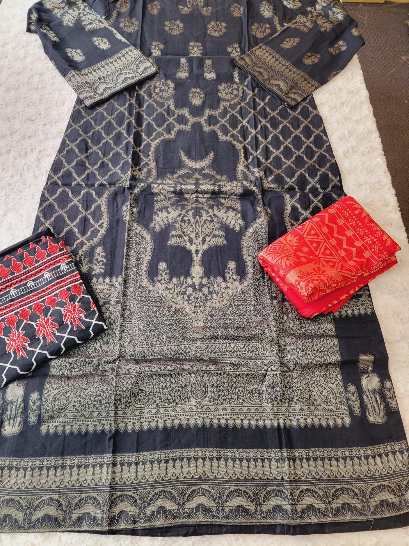 Pakistani Stitched lawn Embroidered Salwar kameez ready to ship