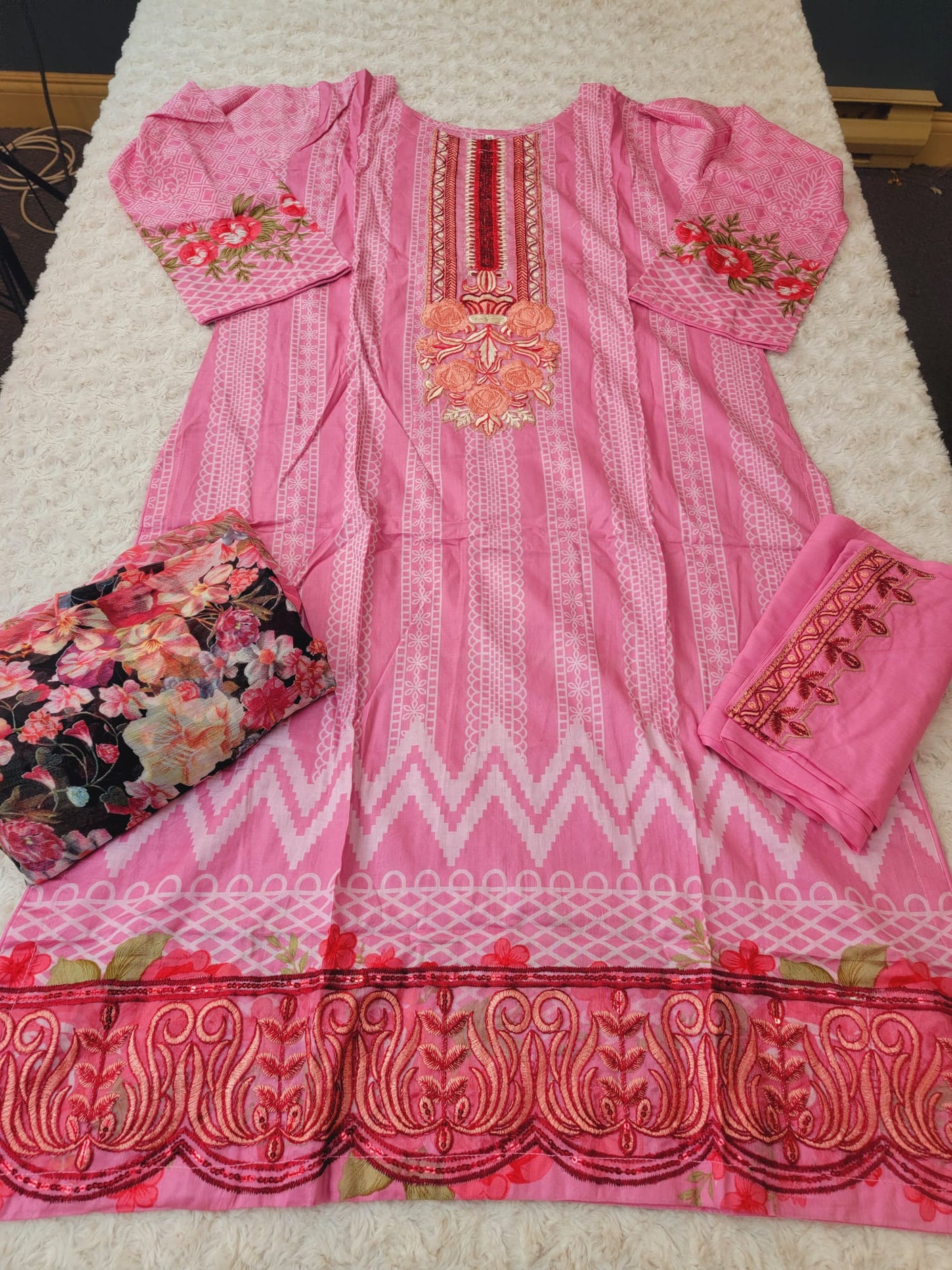 Pakistani Stitched lawn Embroidered Salwar kameez ready to ship