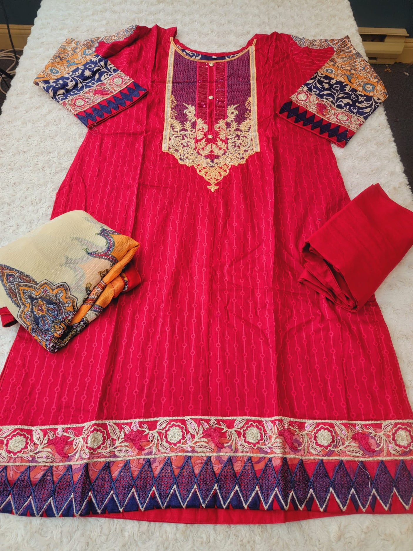 Pakistani Stitched lawn Embroidered Salwar kameez ready to ship