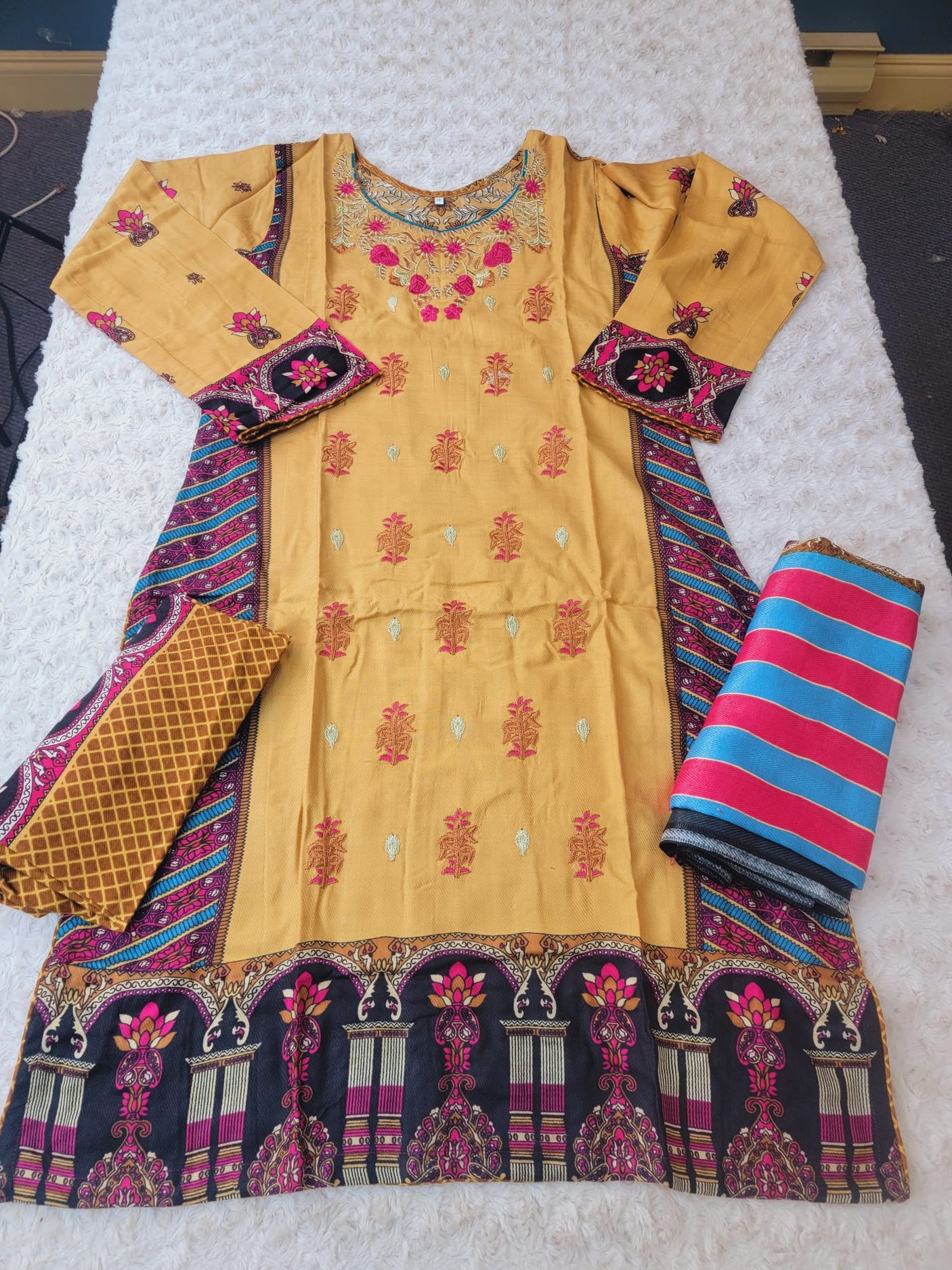 Pakistani linen Embroidered Salwar kameez Ready To Ship