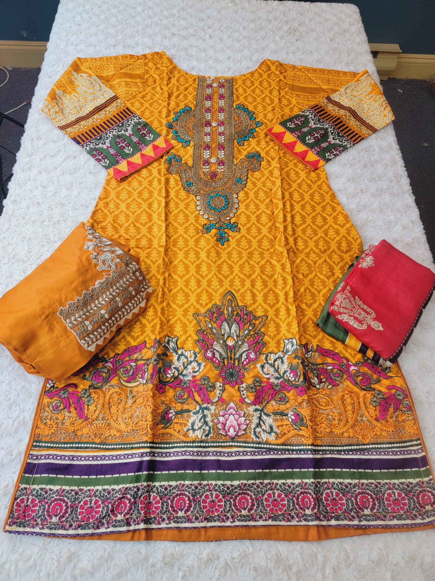 Pakistani linen Embroidered Salwar kameez Ready To Ship