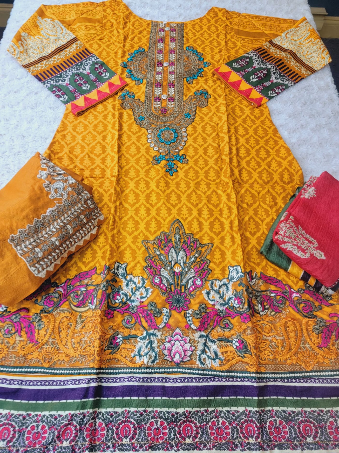 Pakistani linen Embroidered Salwar kameez Ready To Ship