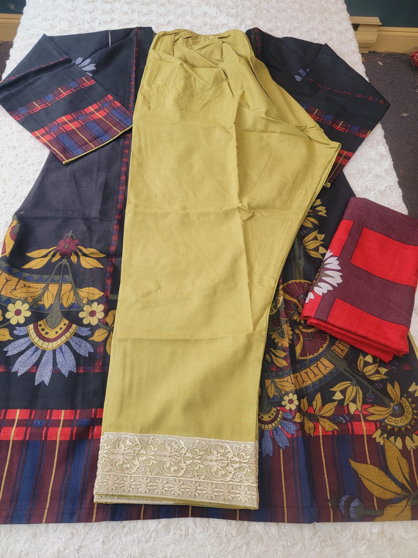 Pakistani linen Embroidered Salwar kameez Ready To Ship