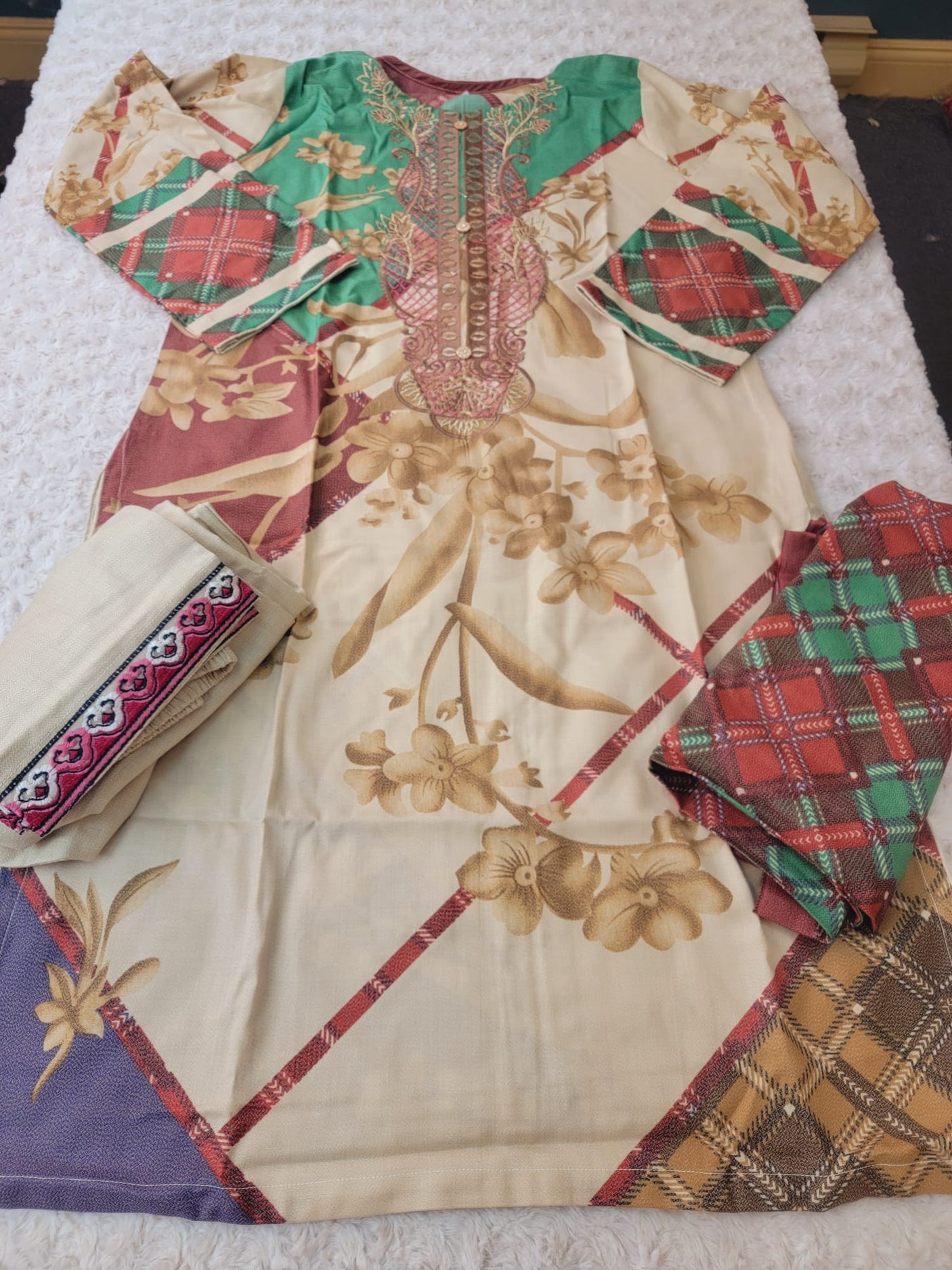 Pakistani linen Embroidered Salwar kameez Ready To Ship