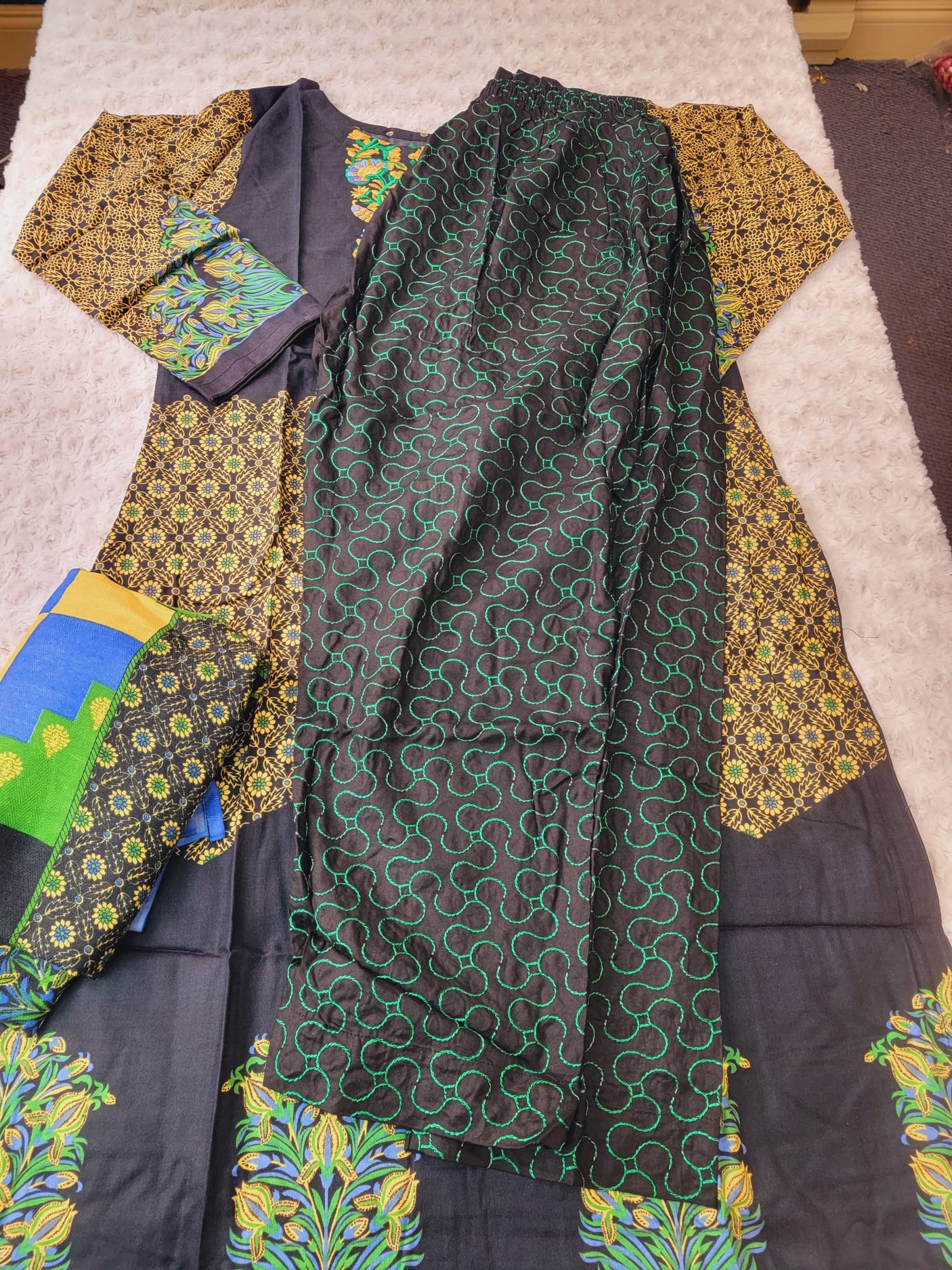 Pakistani linen Embroidered Salwar kameez Ready To Ship