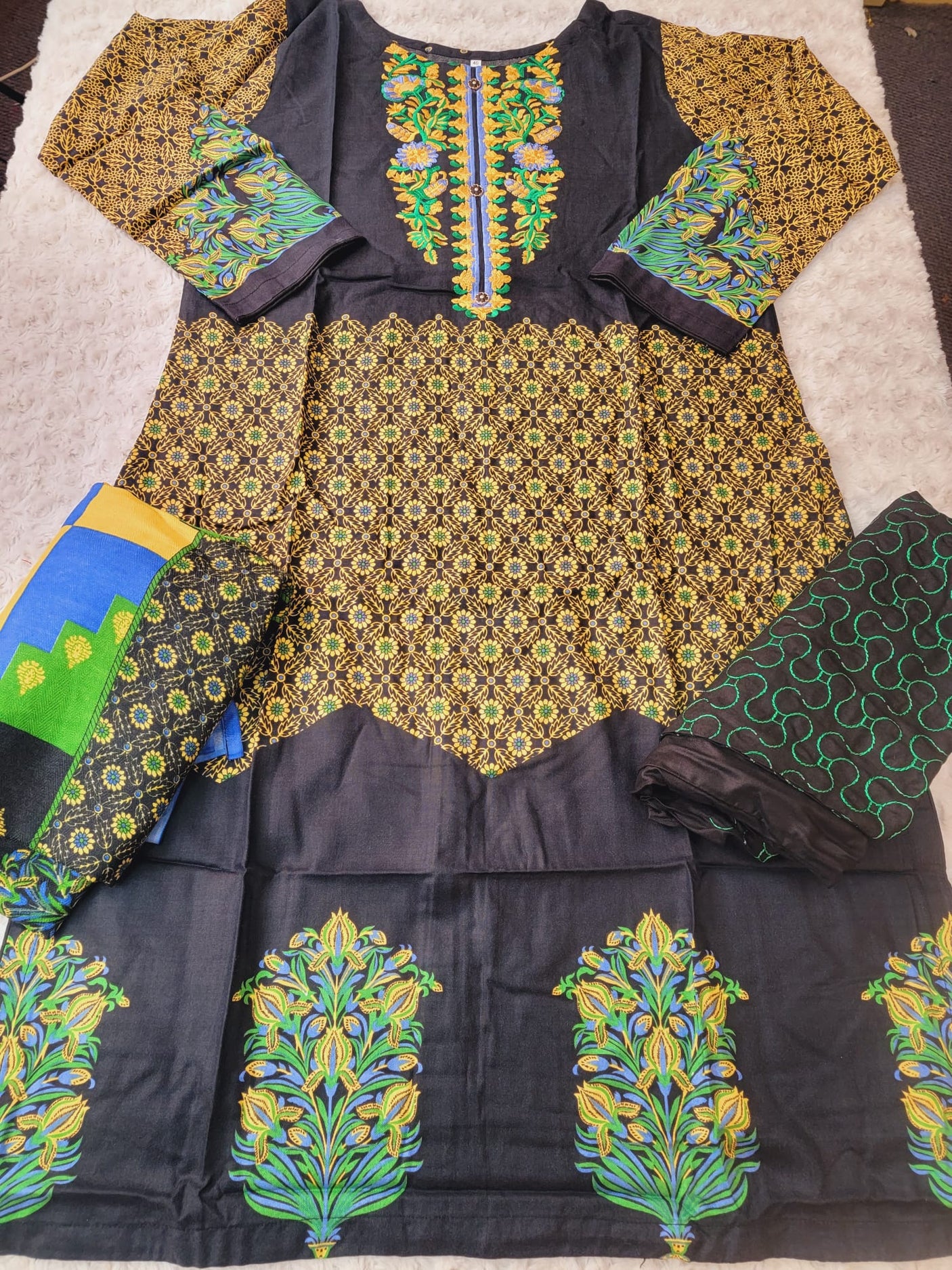 Pakistani linen Embroidered Salwar kameez Ready To Ship