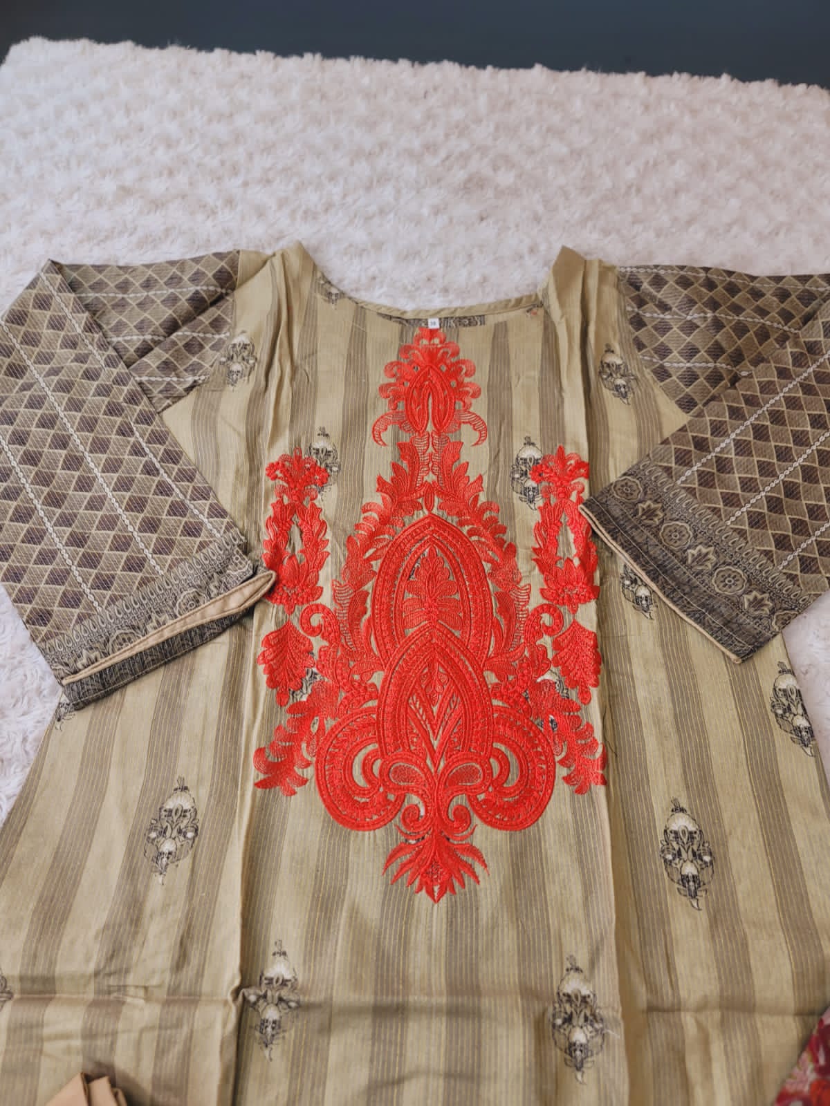 Pakistani Stitched Embroidered Lawn Salwar kameez ready to ship