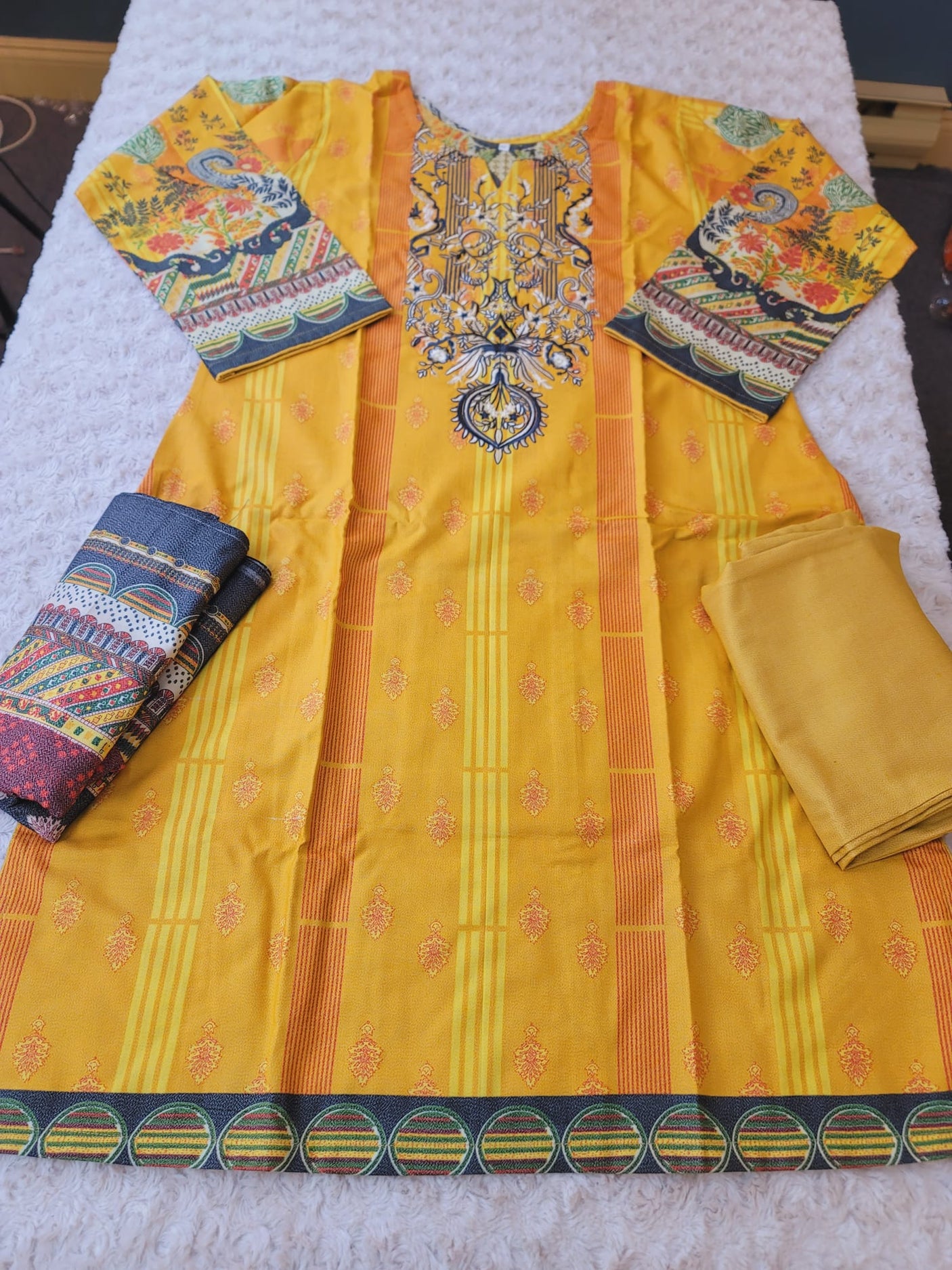 Pakistani linen Embroidered Salwar kameez Ready To Ship