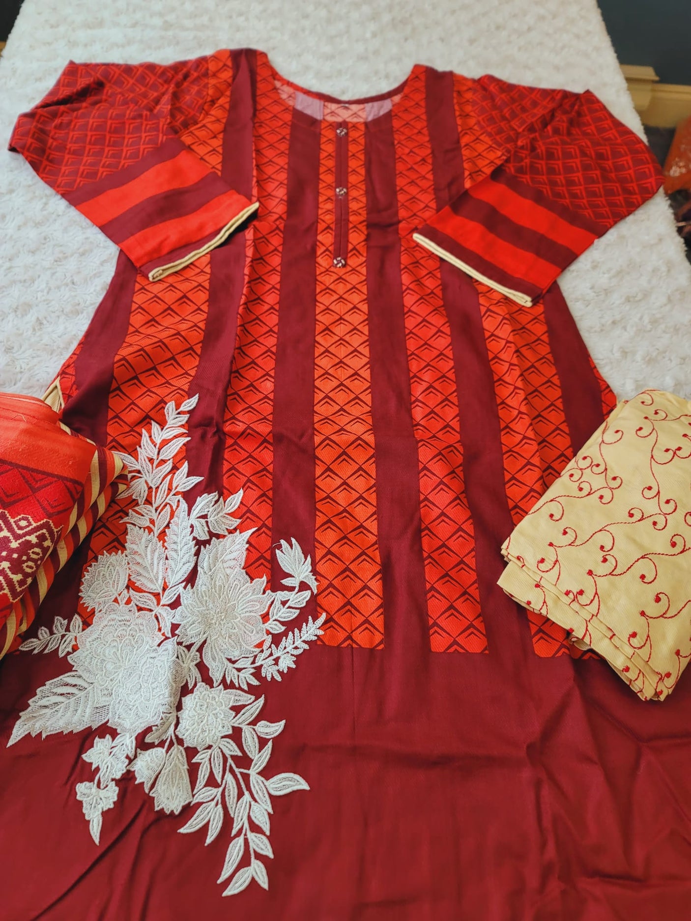 Pakistani linen Embroidered Salwar kameez Ready To Ship