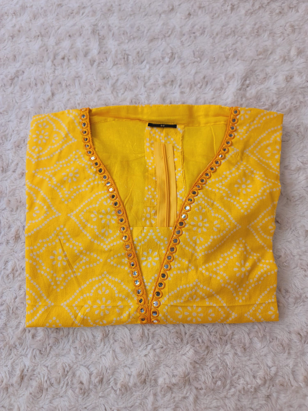 Designer chundri printed blouse with accessories