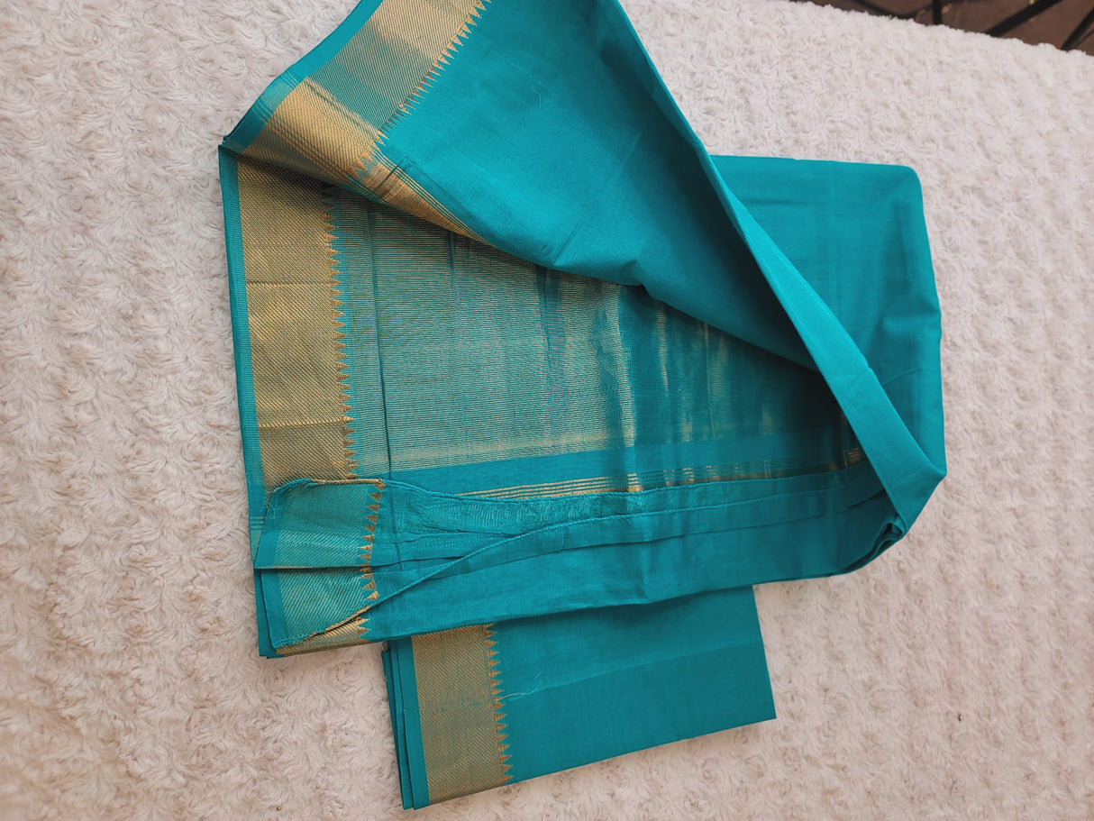 Cotton saree & blouse with zari par